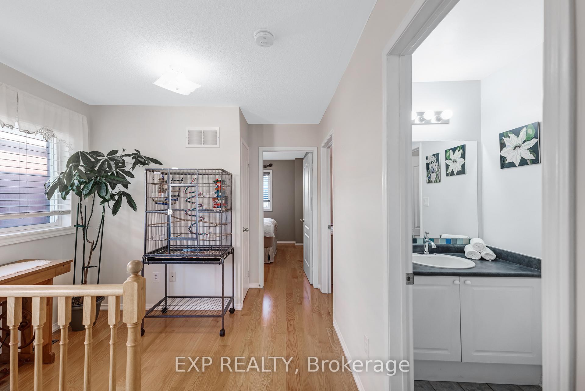 Photo 17 of 58 Collis Drive, Aurora, Bayview Northeast — HOMEH