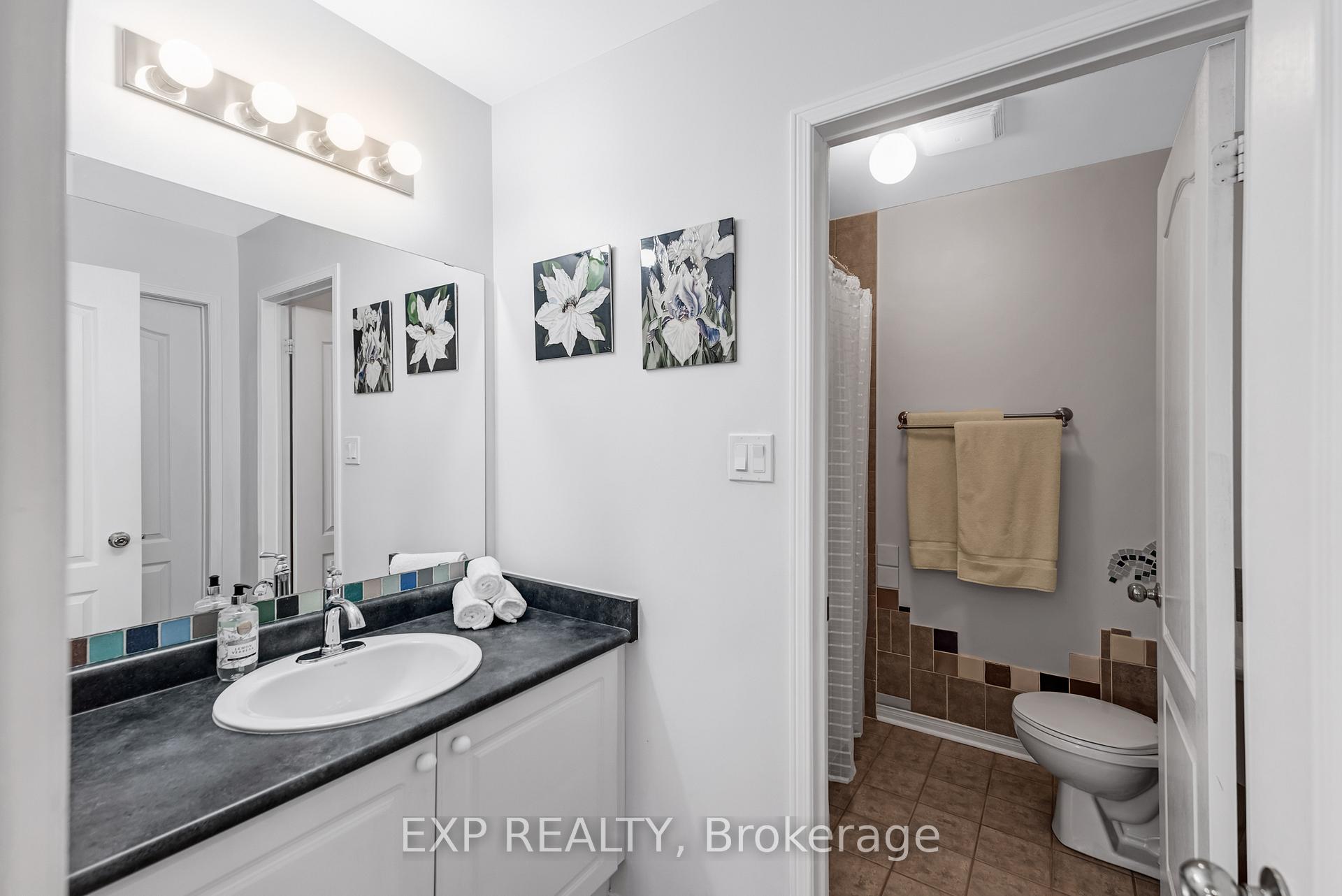 Photo 21 of 58 Collis Drive, Aurora, Bayview Northeast — HOMEH