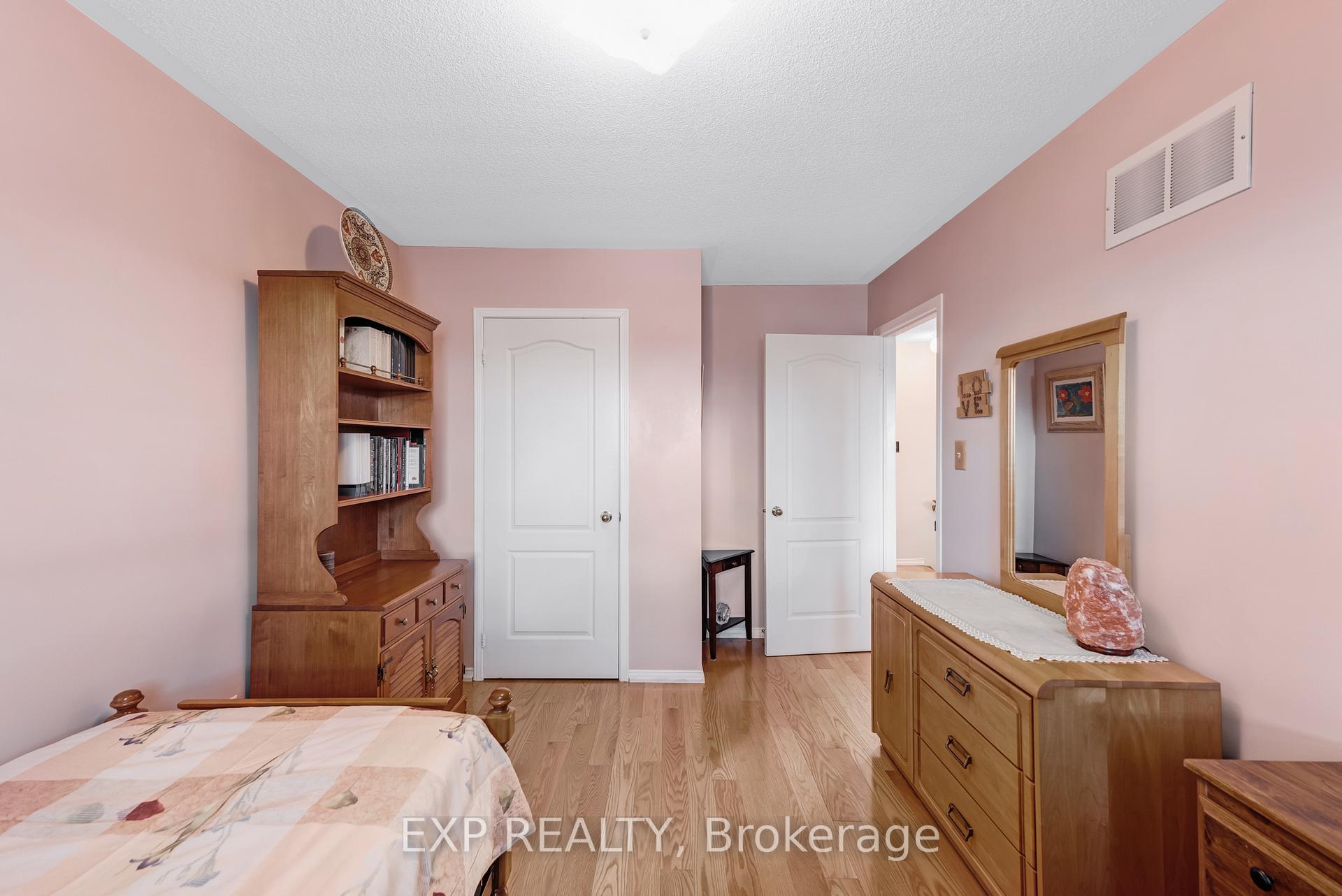 Photo 26 of 58 Collis Drive, Aurora, Bayview Northeast — HOMEH