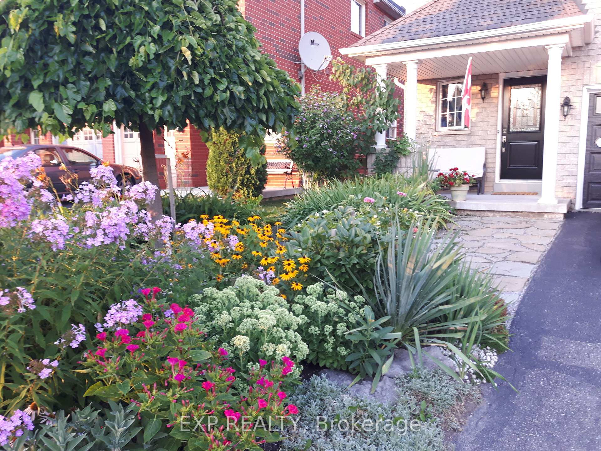 Photo 32 of 58 Collis Drive, Aurora, Bayview Northeast — HOMEH
