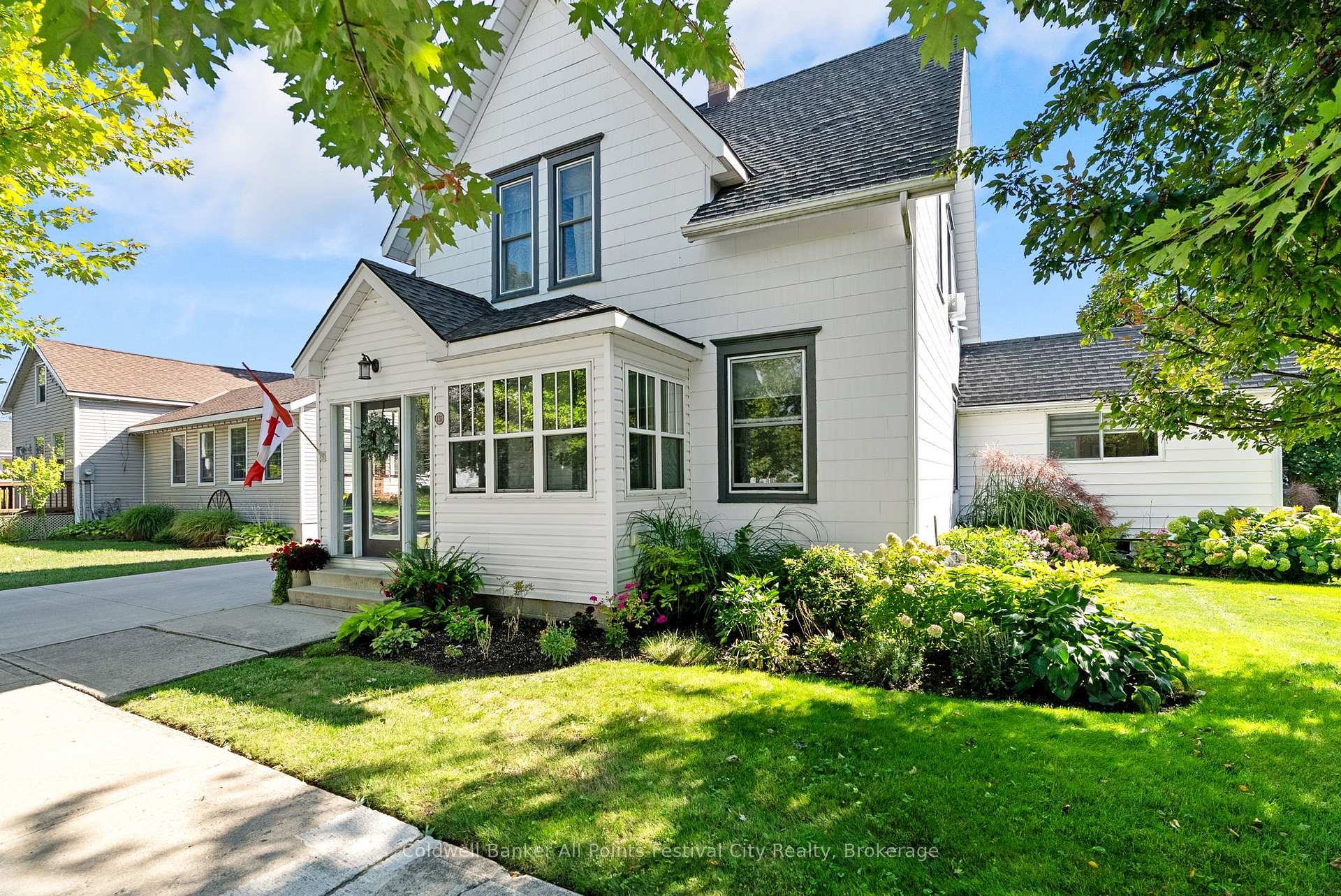 Photo 3 of 131 Warren Street, Goderich, Goderich (Town) — HOMEH