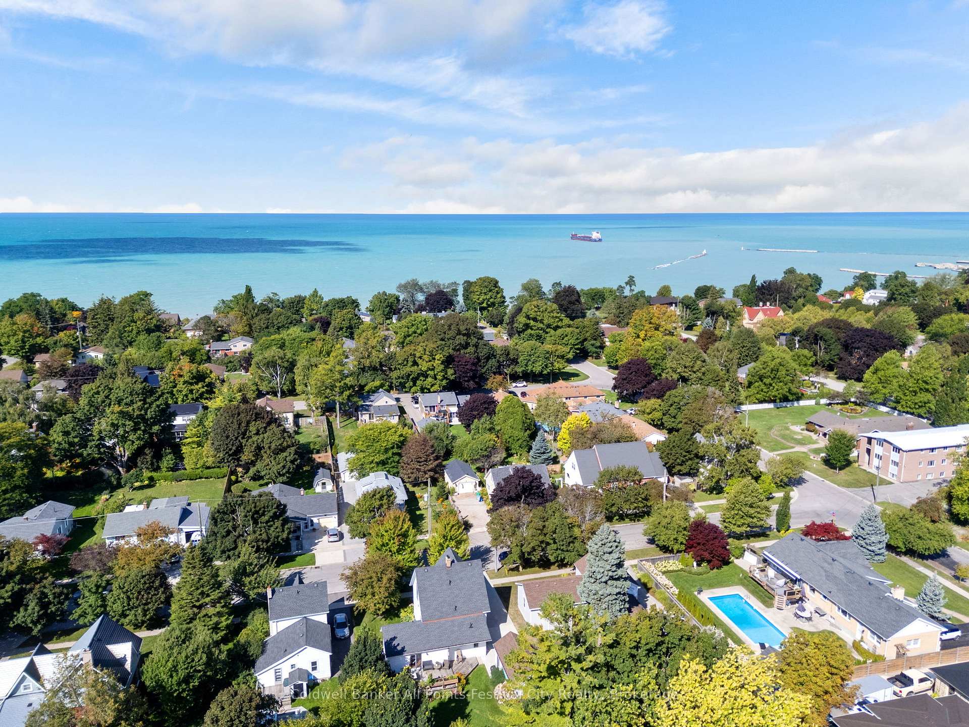 Photo 39 of 131 Warren Street, Goderich, Goderich (Town) — HOMEH