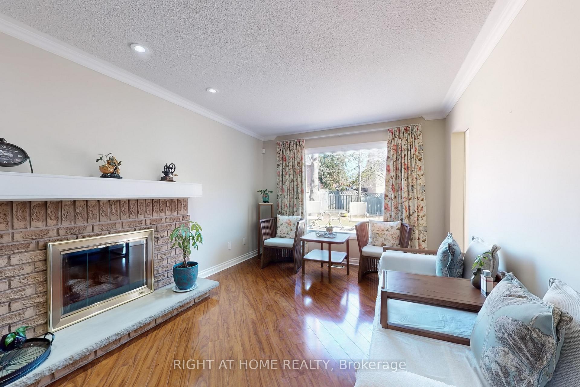 Photo 7 of 8 Varley Drive, Ajax, South West — HOMEH