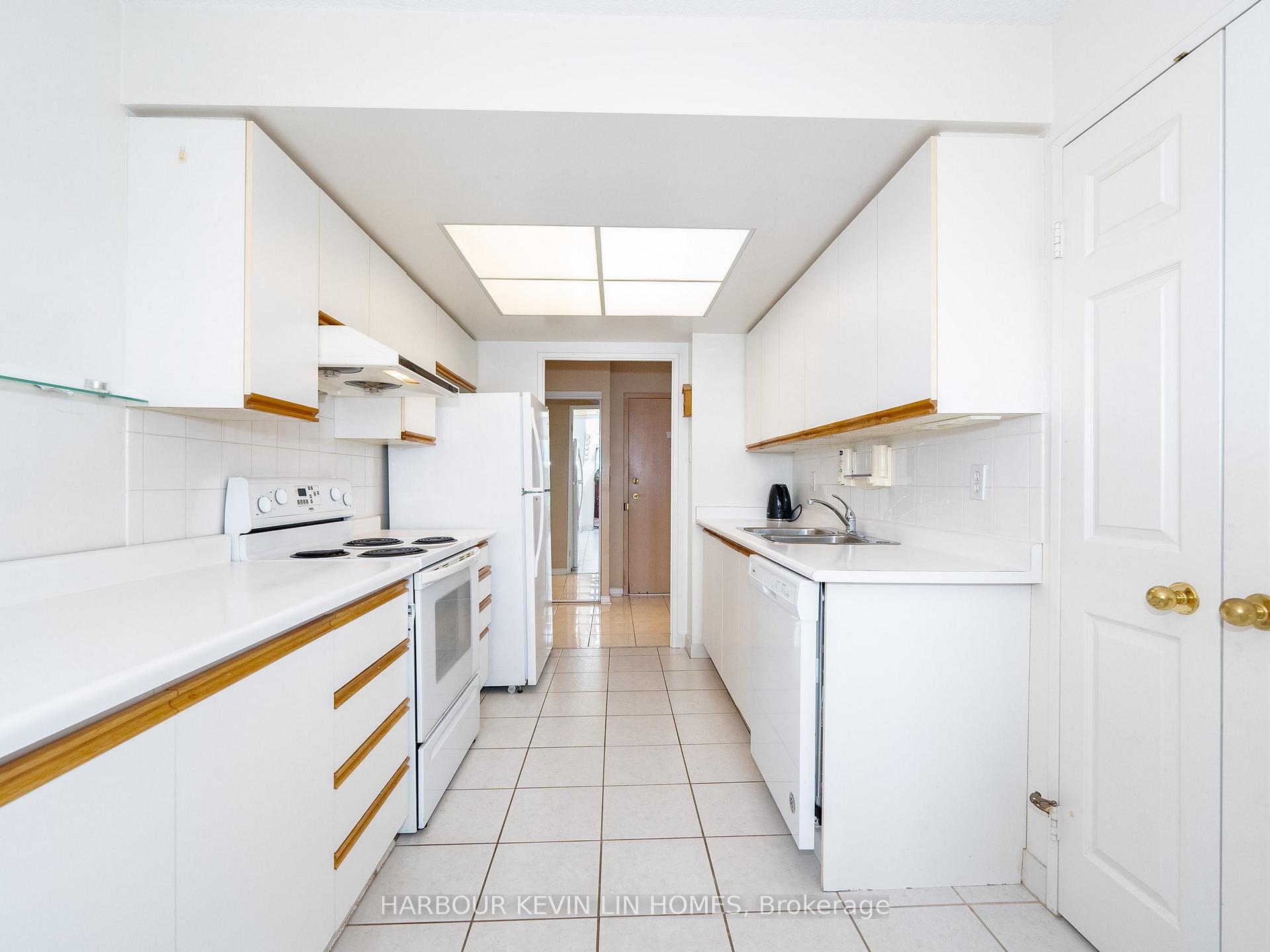 Photo 13 of Unit 1209, 7805 Bayview Avenue, Markham, Aileen-Willowbrook — HOMEH