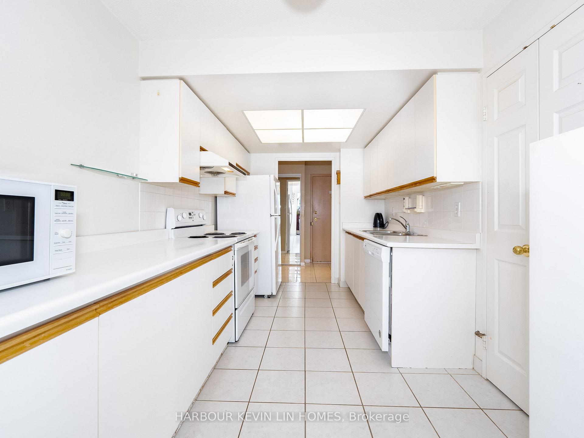 Photo 16 of Unit 1209, 7805 Bayview Avenue, Markham, Aileen-Willowbrook — HOMEH