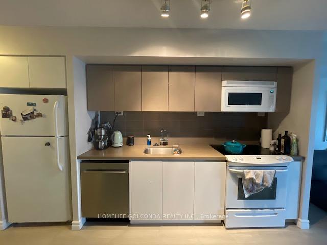 Front of Unit 723, 85 Queens Wharf Road