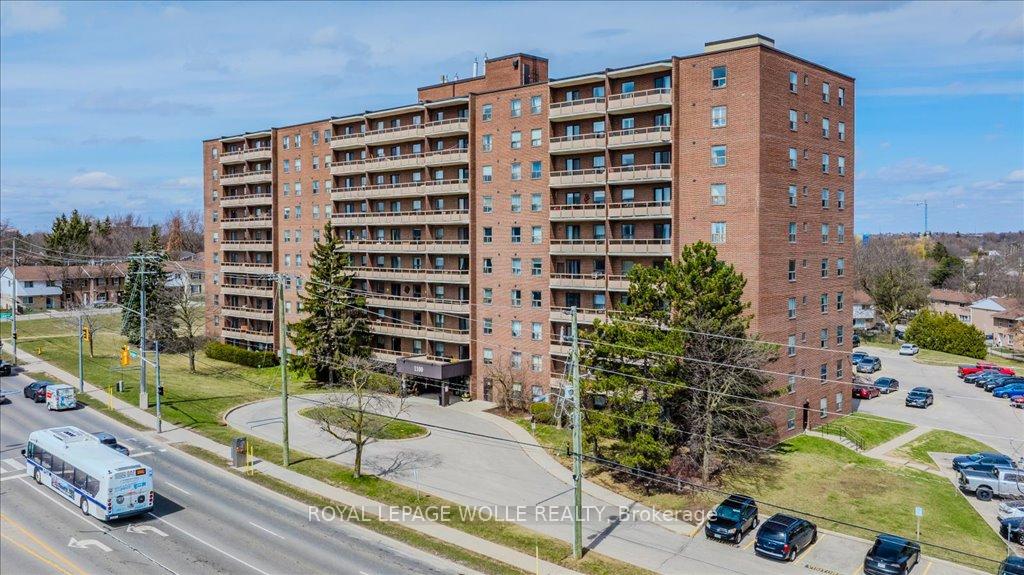 Front of Unit 208, 1100 Courtland Avenue E