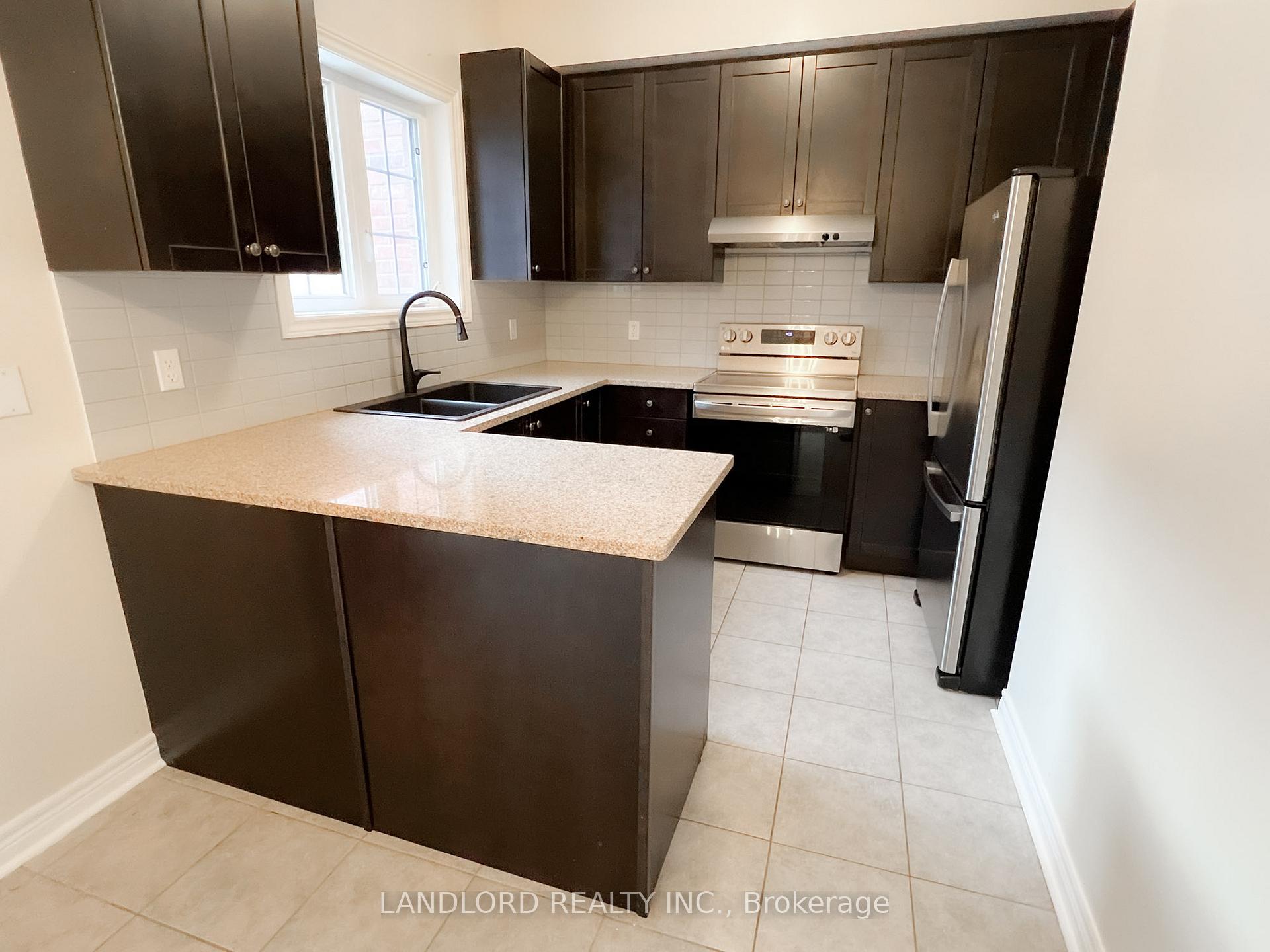 Photo 4 of 38 Carnahan Terrace, Toronto, East End-Danforth — HOMEH