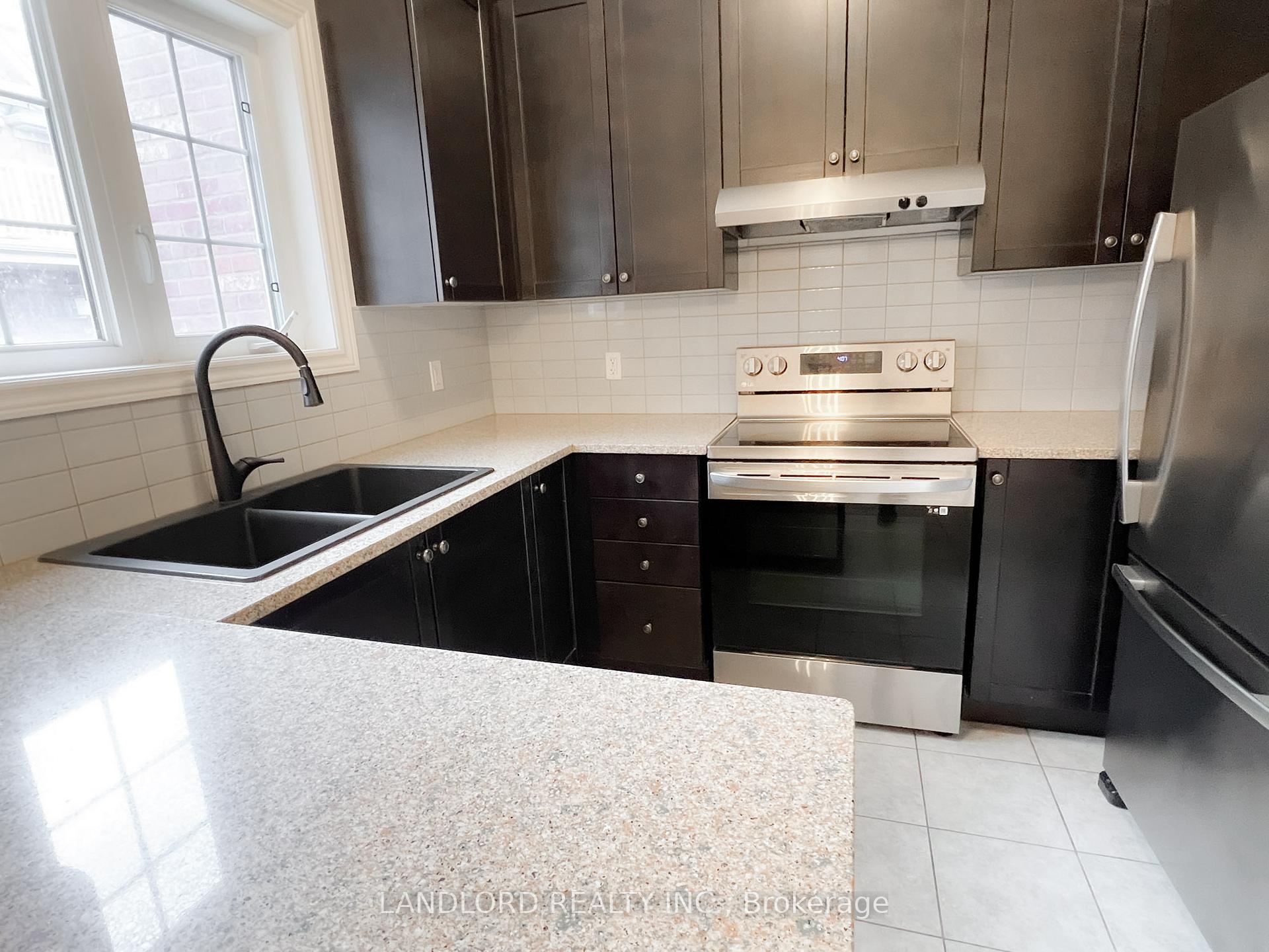 Photo 6 of 38 Carnahan Terrace, Toronto, East End-Danforth — HOMEH