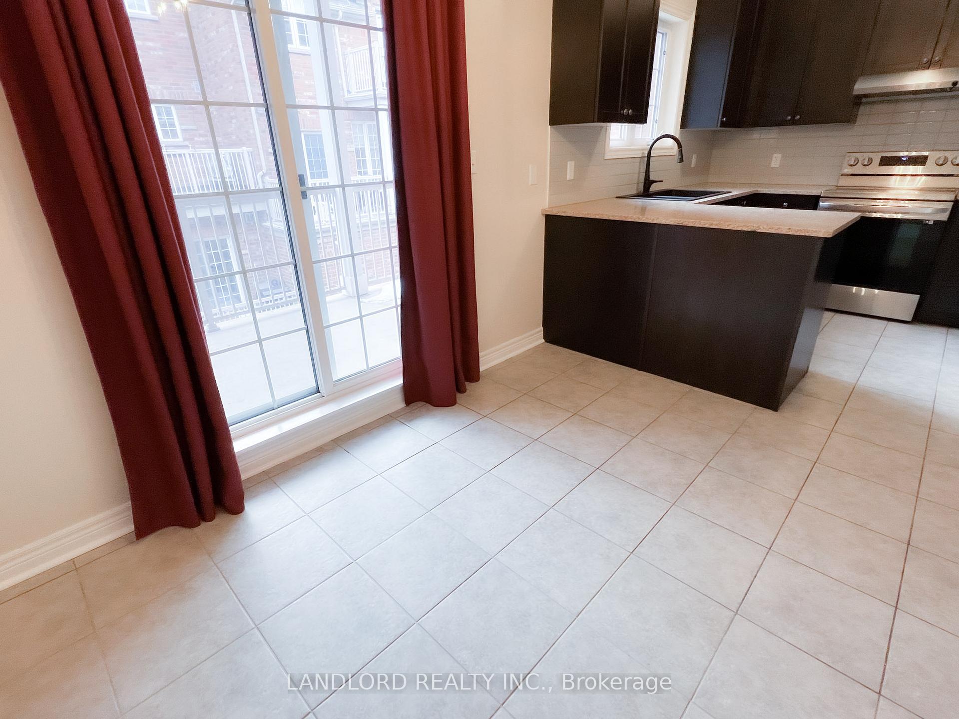 Photo 7 of 38 Carnahan Terrace, Toronto, East End-Danforth — HOMEH