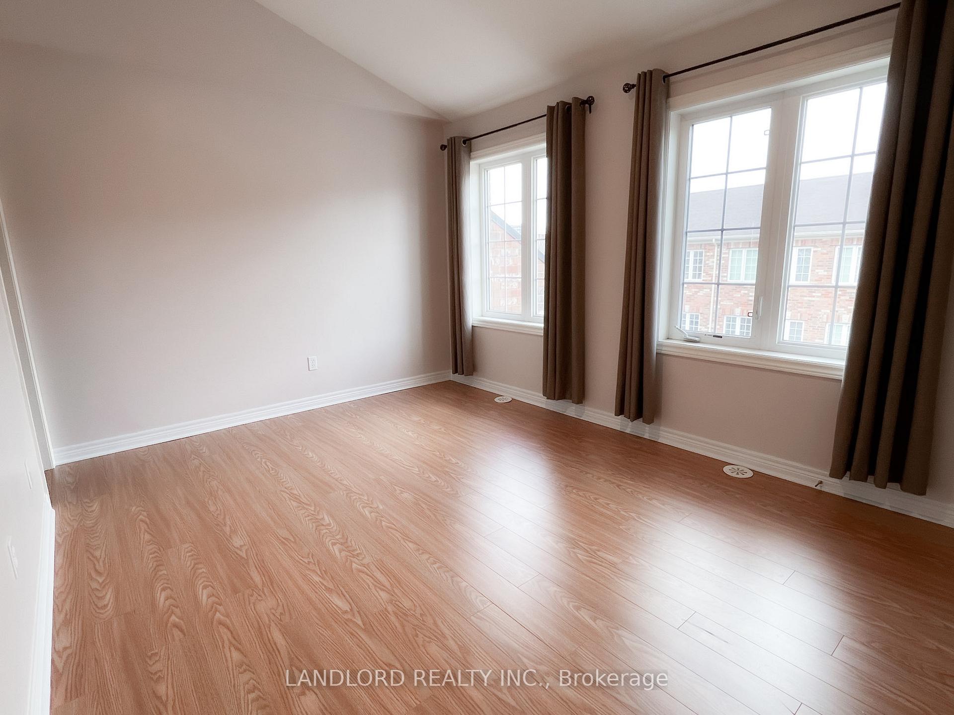 Photo 12 of 38 Carnahan Terrace, Toronto, East End-Danforth — HOMEH
