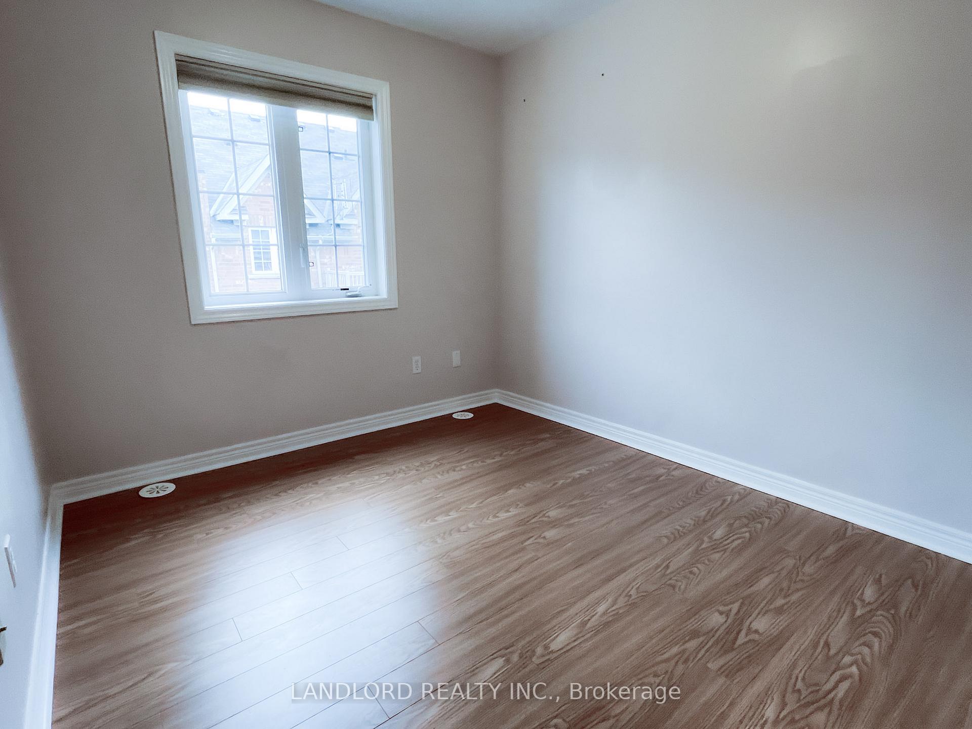 Photo 17 of 38 Carnahan Terrace, Toronto, East End-Danforth — HOMEH