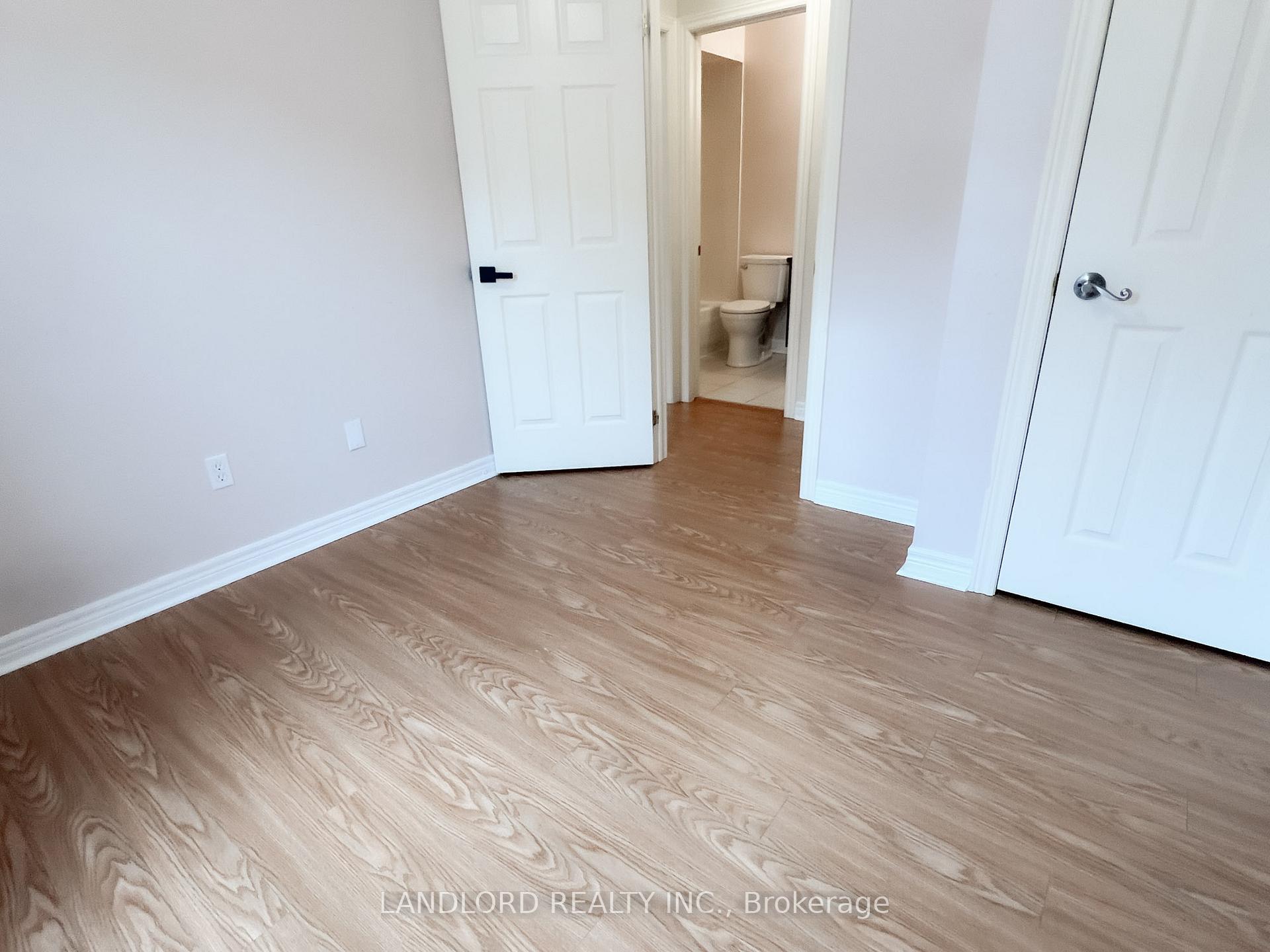 Photo 19 of 38 Carnahan Terrace, Toronto, East End-Danforth — HOMEH
