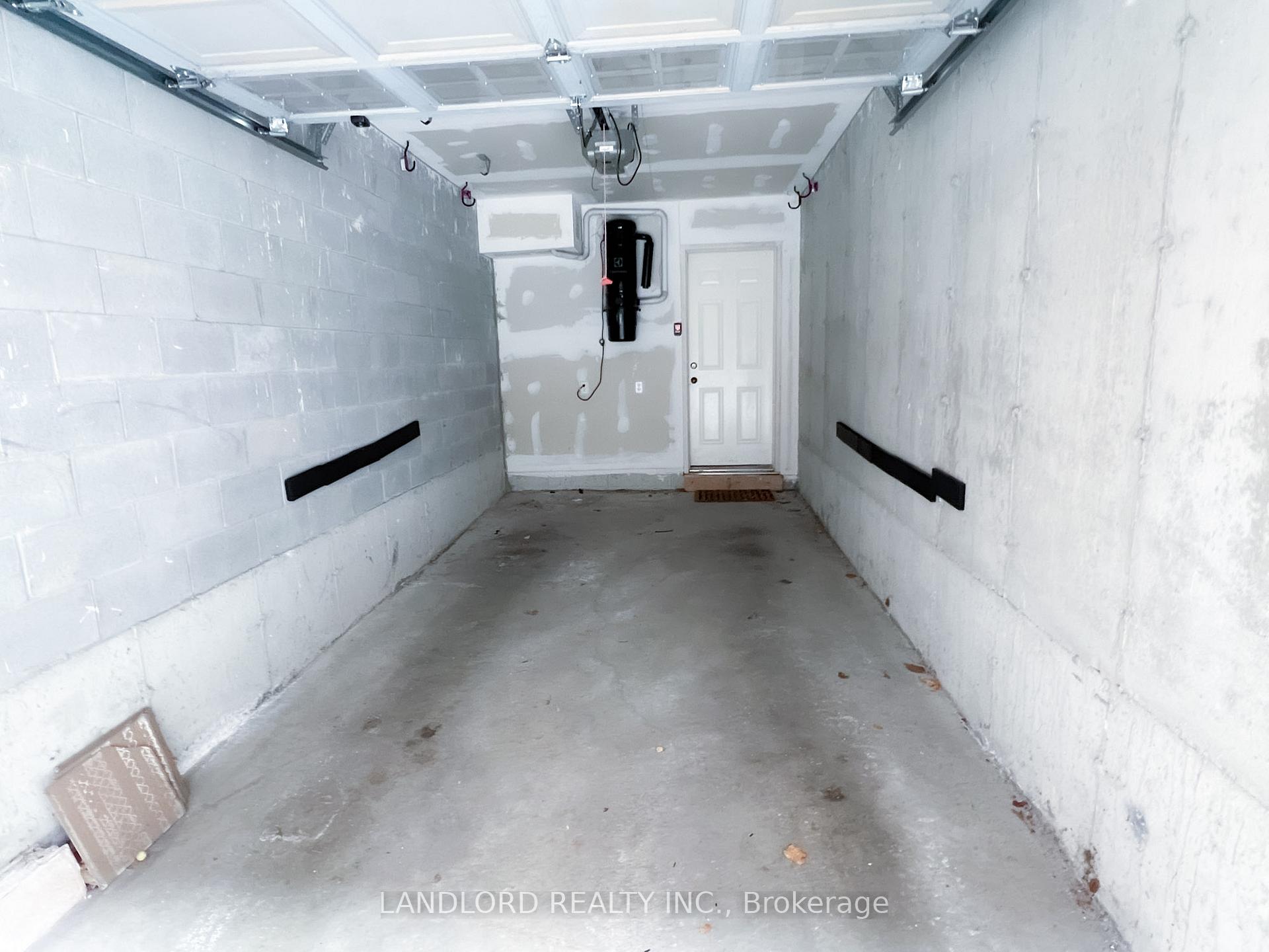 Photo 24 of 38 Carnahan Terrace, Toronto, East End-Danforth — HOMEH