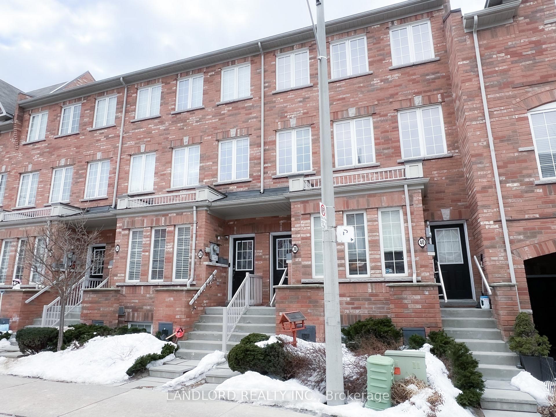 Photo 25 of 38 Carnahan Terrace, Toronto, East End-Danforth — HOMEH