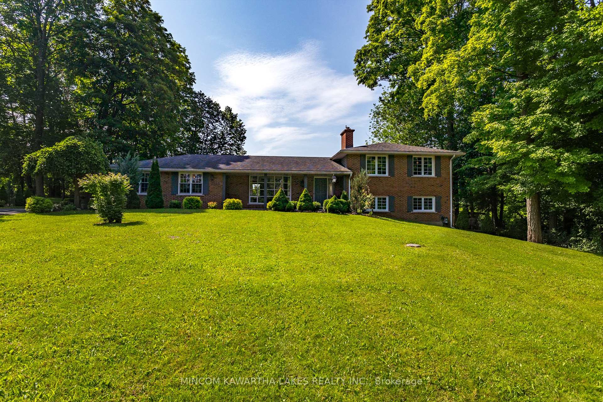 Photo 2 of 2045 Sherbrooke Street W, Cavan Monaghan, Cavan-Monaghan — HOMEH