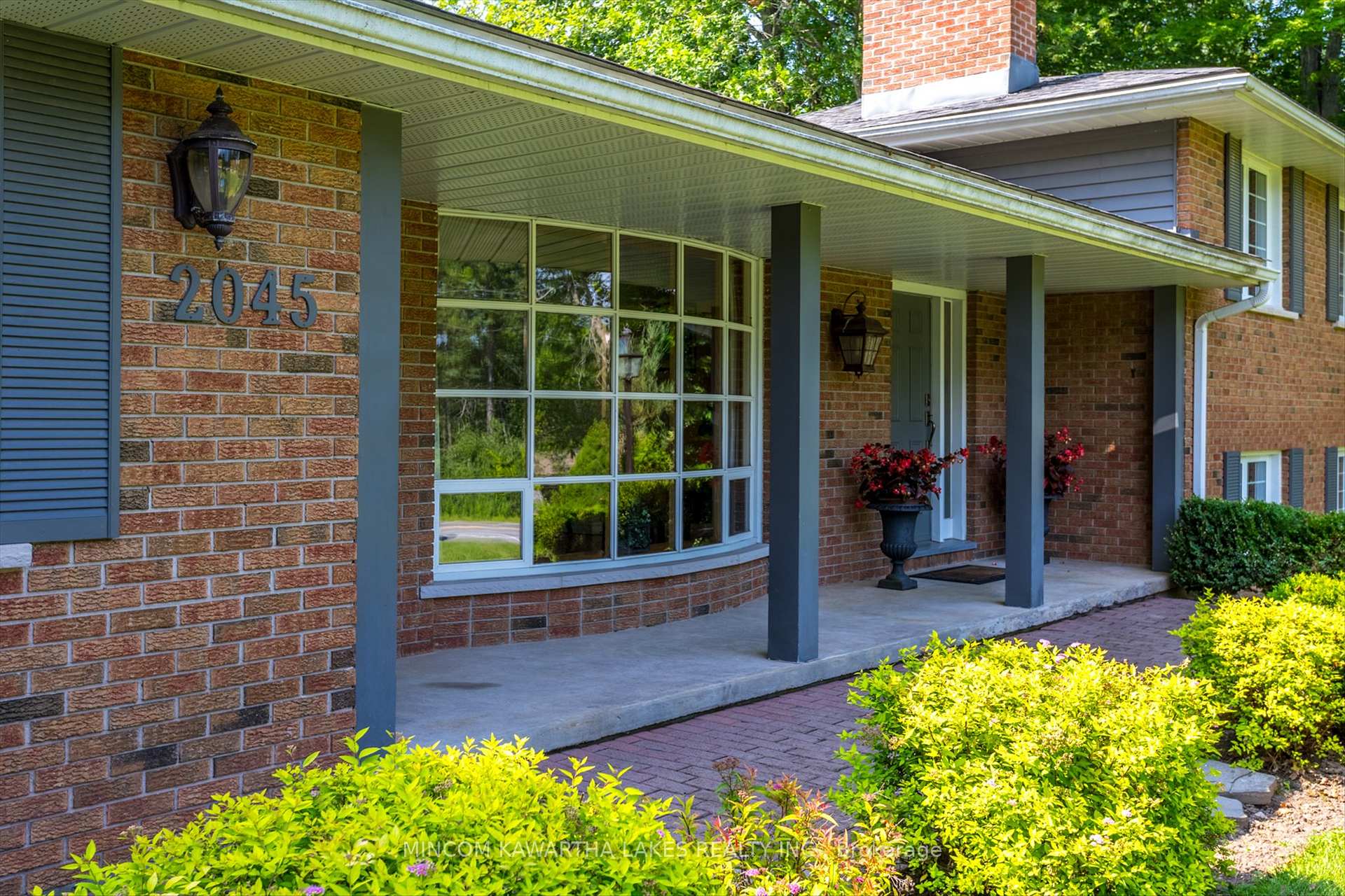 Photo 3 of 2045 Sherbrooke Street W, Cavan Monaghan, Cavan-Monaghan — HOMEH