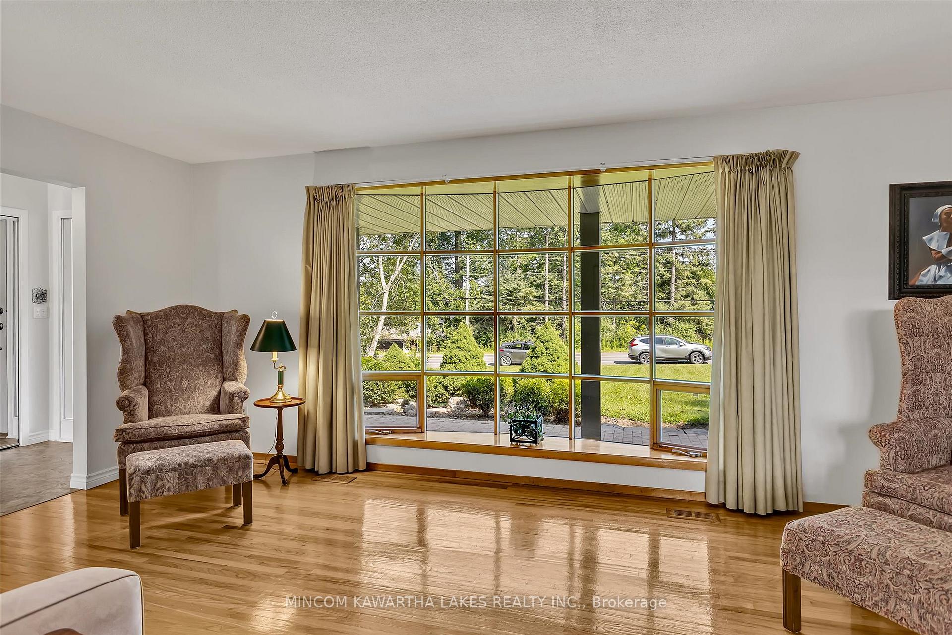 Photo 8 of 2045 Sherbrooke Street W, Cavan Monaghan, Cavan-Monaghan — HOMEH
