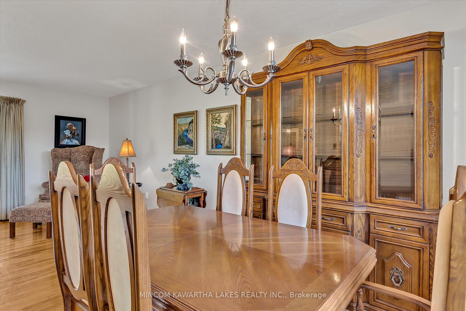 Photo 10 of 2045 Sherbrooke Street W, Cavan Monaghan, Cavan-Monaghan — HOMEH