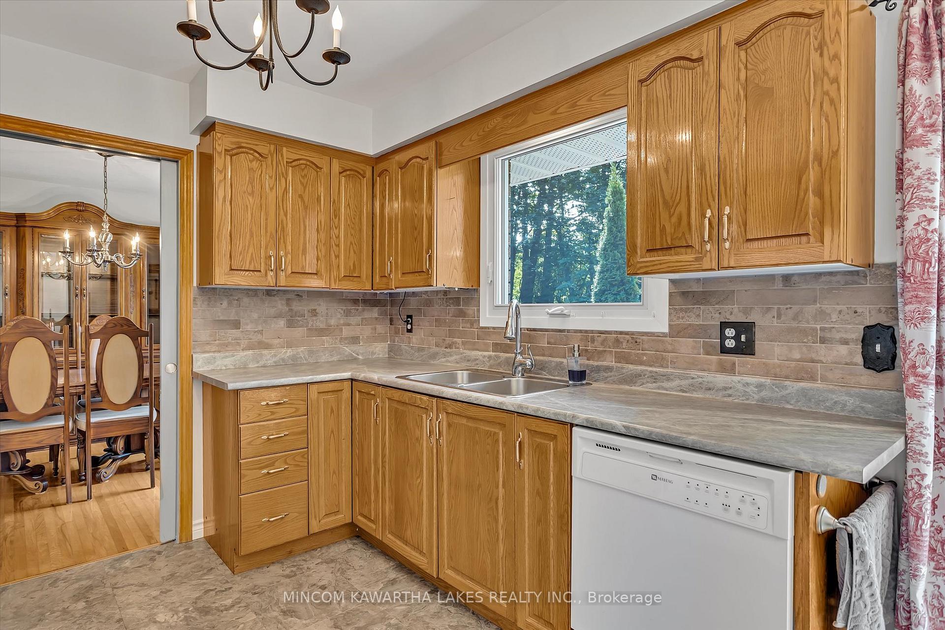Photo 11 of 2045 Sherbrooke Street W, Cavan Monaghan, Cavan-Monaghan — HOMEH
