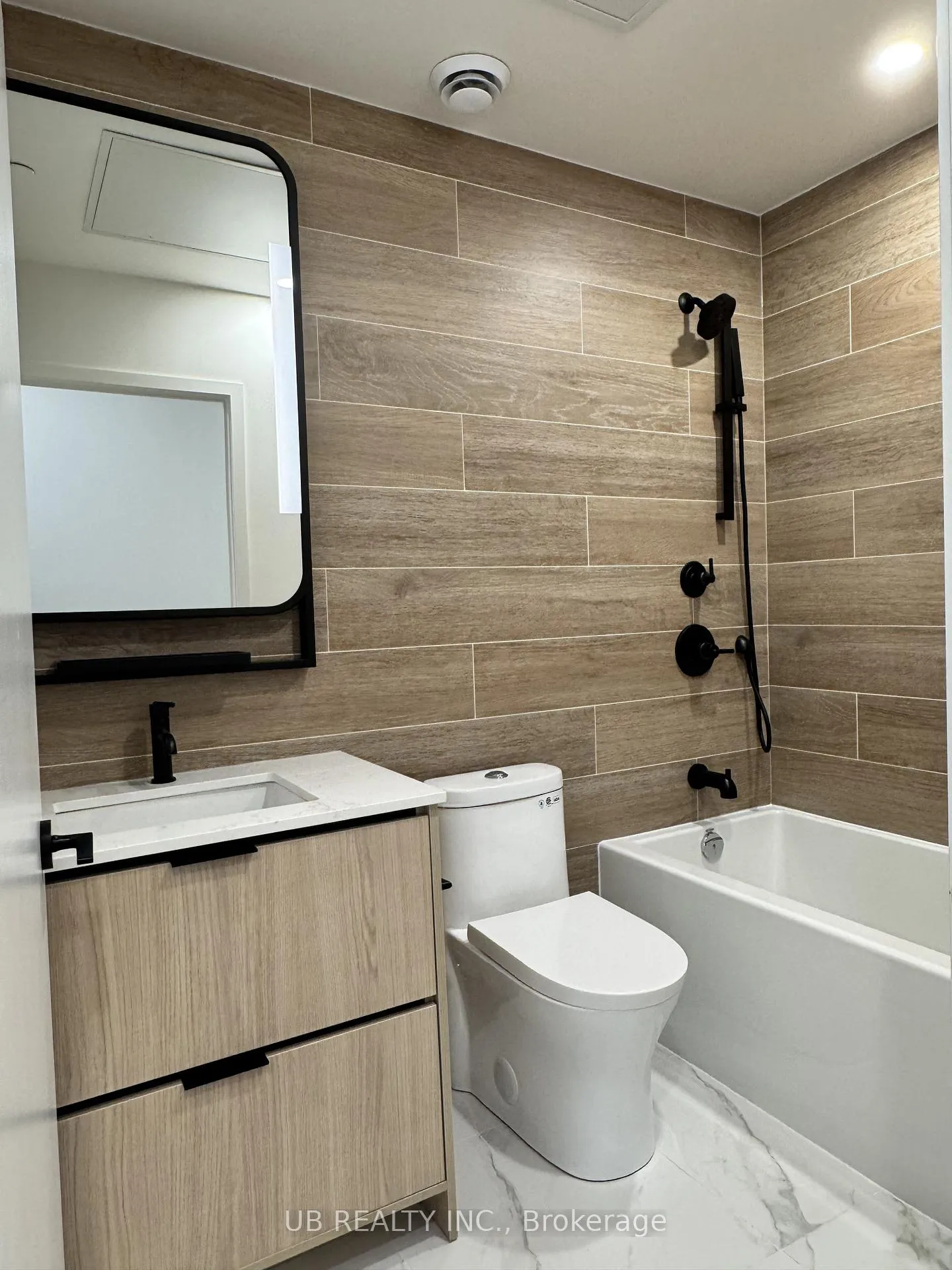 Photo 6 of Unit 1508, 1050 Eastern Avenue, Toronto, Greenwood-Coxwell — HOMEH