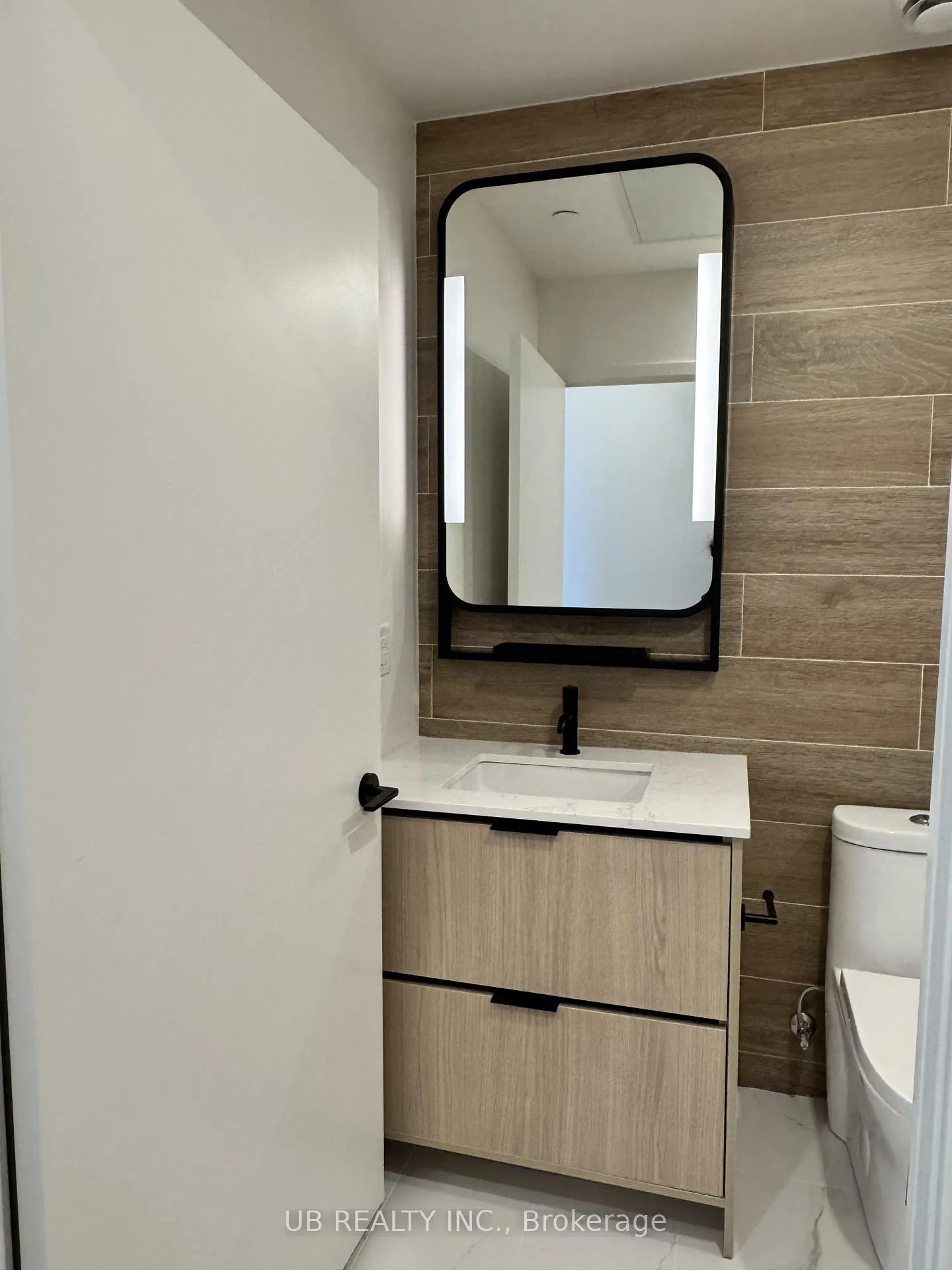 Photo 7 of Unit 1508, 1050 Eastern Avenue, Toronto, Greenwood-Coxwell — HOMEH