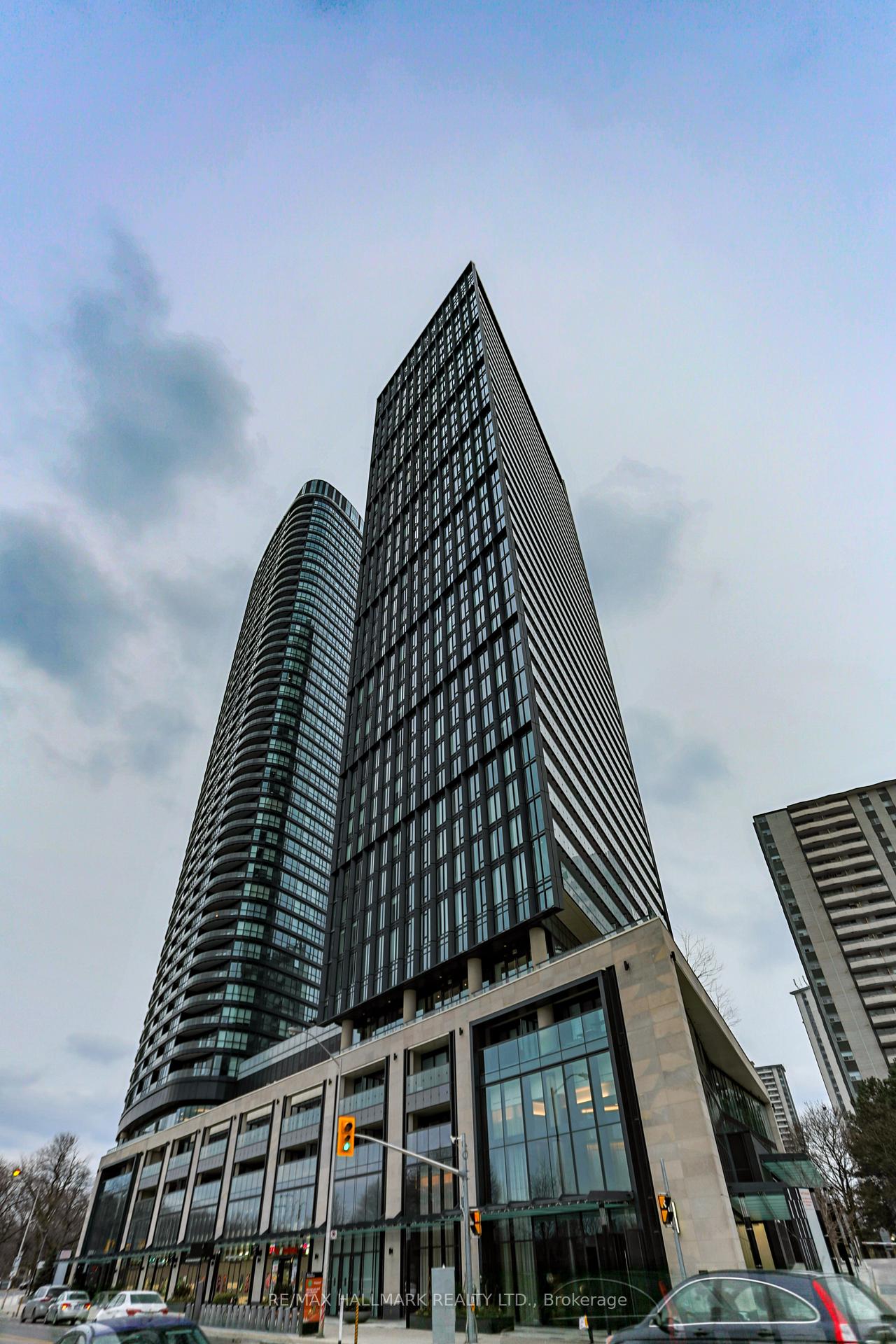 Front of Unit 2109, 575 Bloor Street E