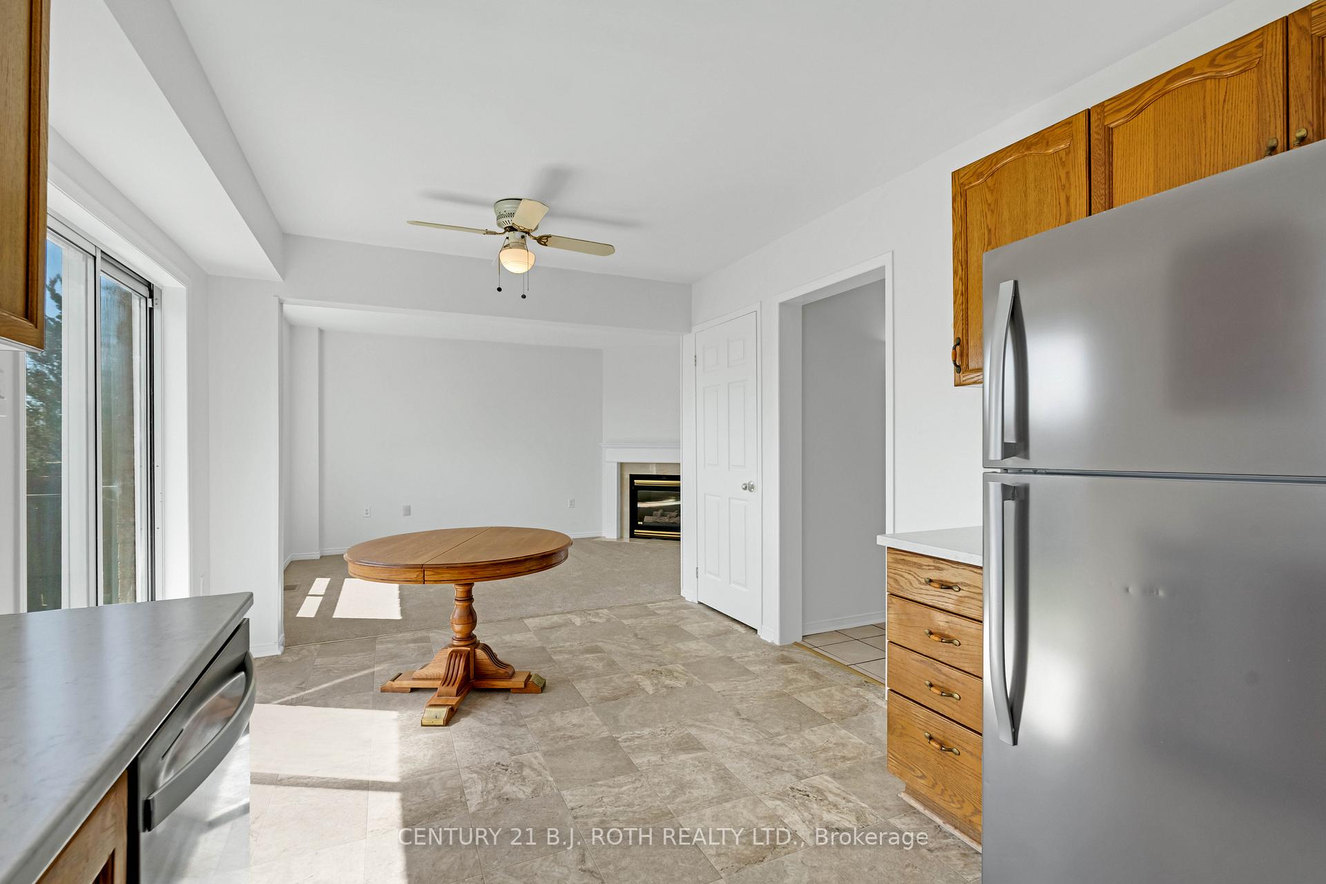 Photo 10 of 165 Taylor Drive, Barrie, Bayshore — HOMEH