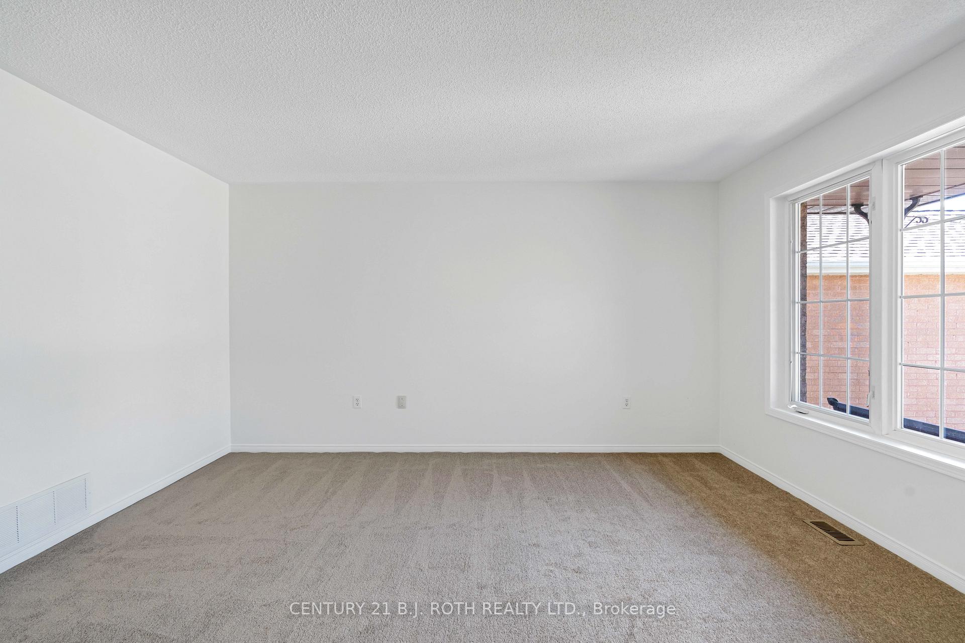 Photo 13 of 165 Taylor Drive, Barrie, Bayshore — HOMEH