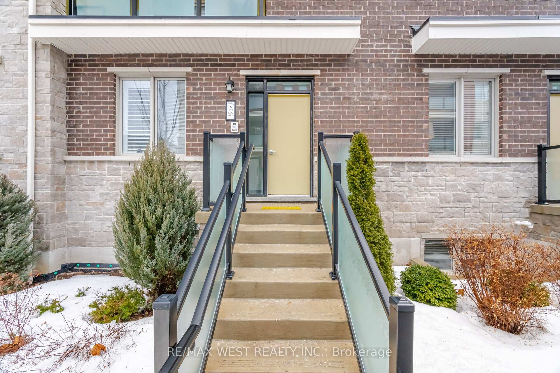 Photo 3 of Unit 609, 1148 Dragonfly Avenue, Pickering, Rural Pickering — HOMEH