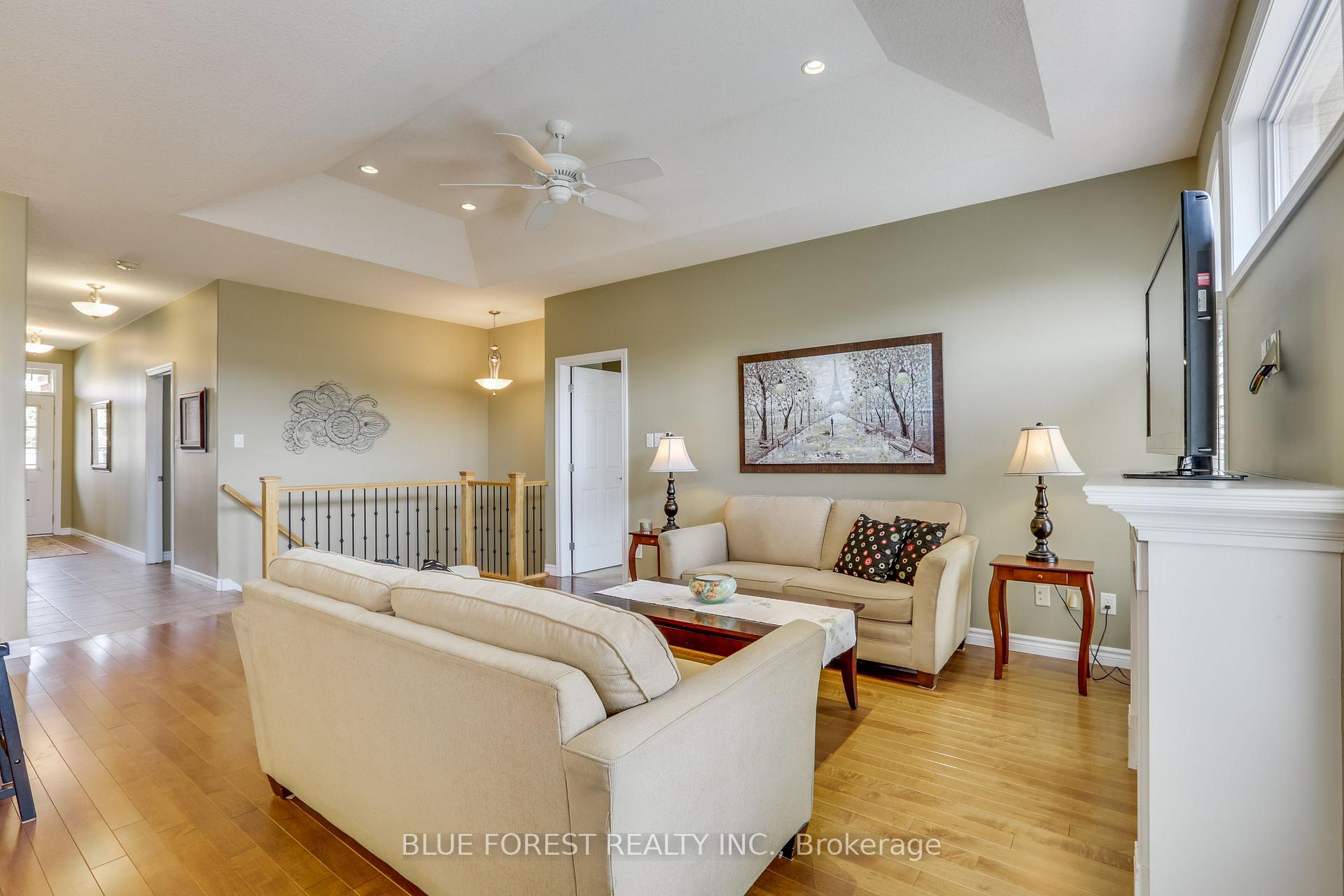 Photo 13 of Unit 9, 10 Foxhollow Drive, Thames Centre, Dorchester — HOMEH
