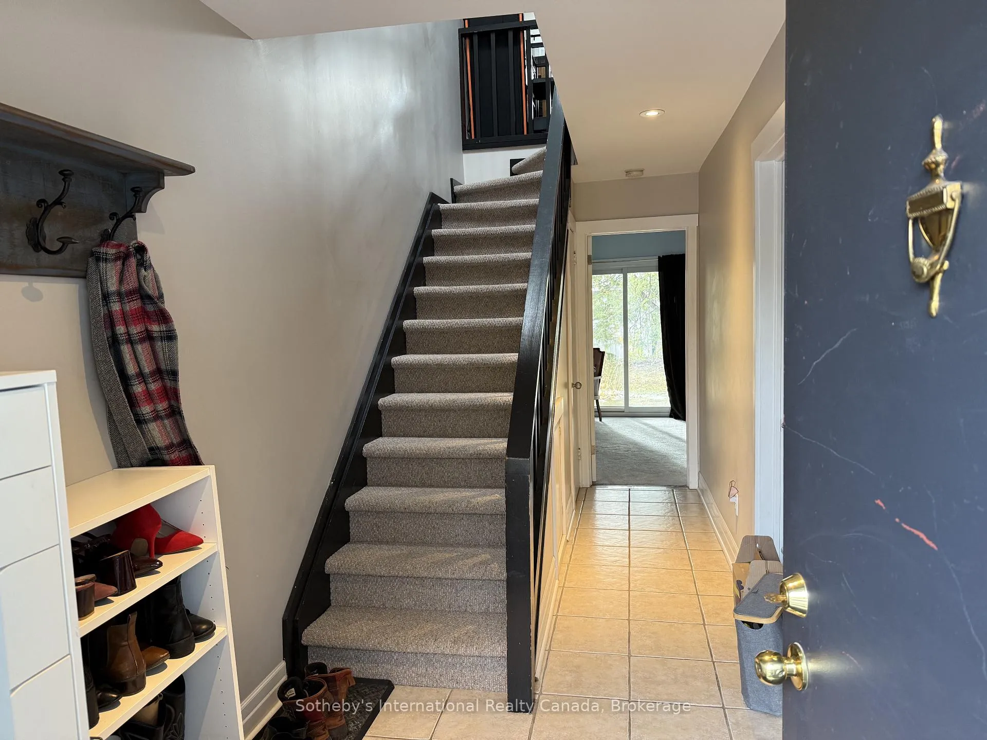 Photo 2 of 439 Oxbow Crescent, Collingwood — HOMEH