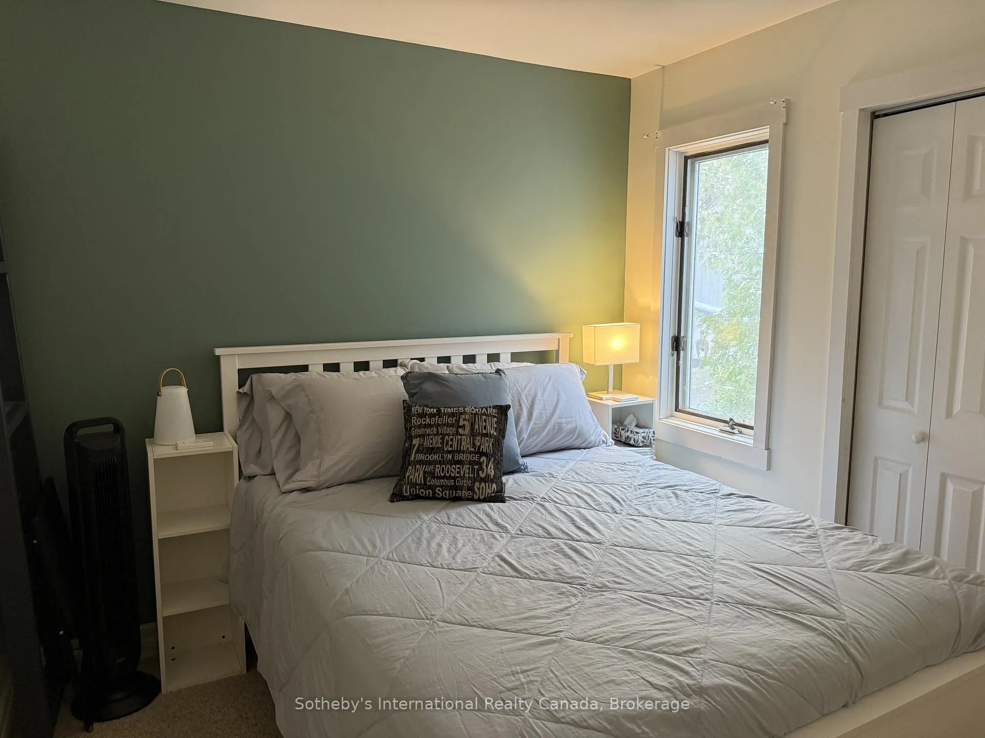 Photo 3 of 439 Oxbow Crescent, Collingwood — HOMEH