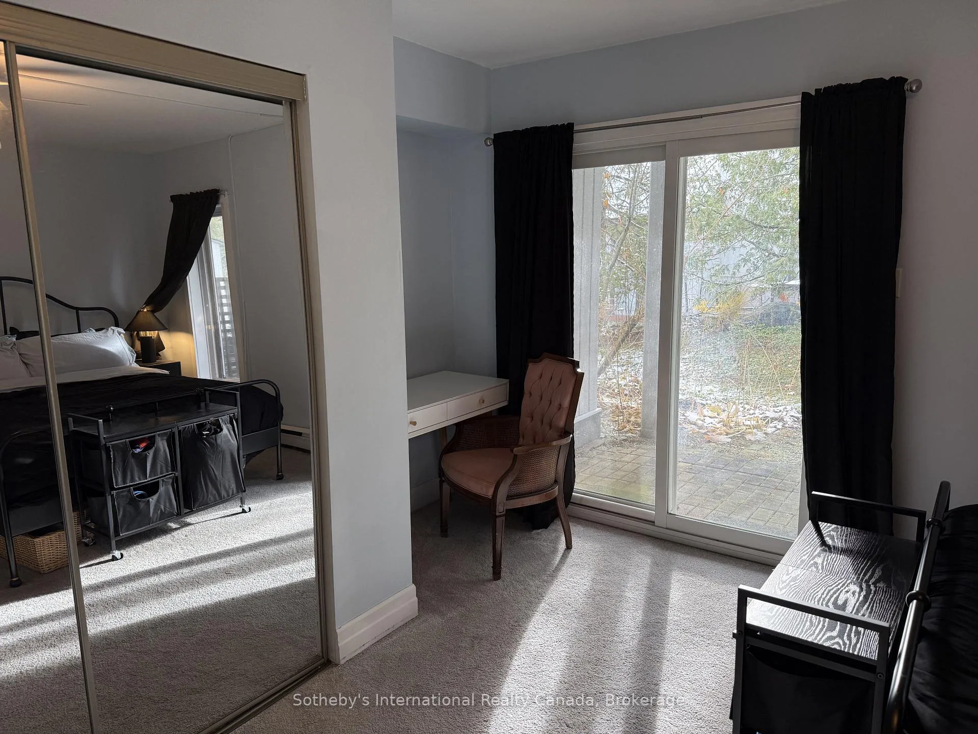 Photo 5 of 439 Oxbow Crescent, Collingwood — HOMEH
