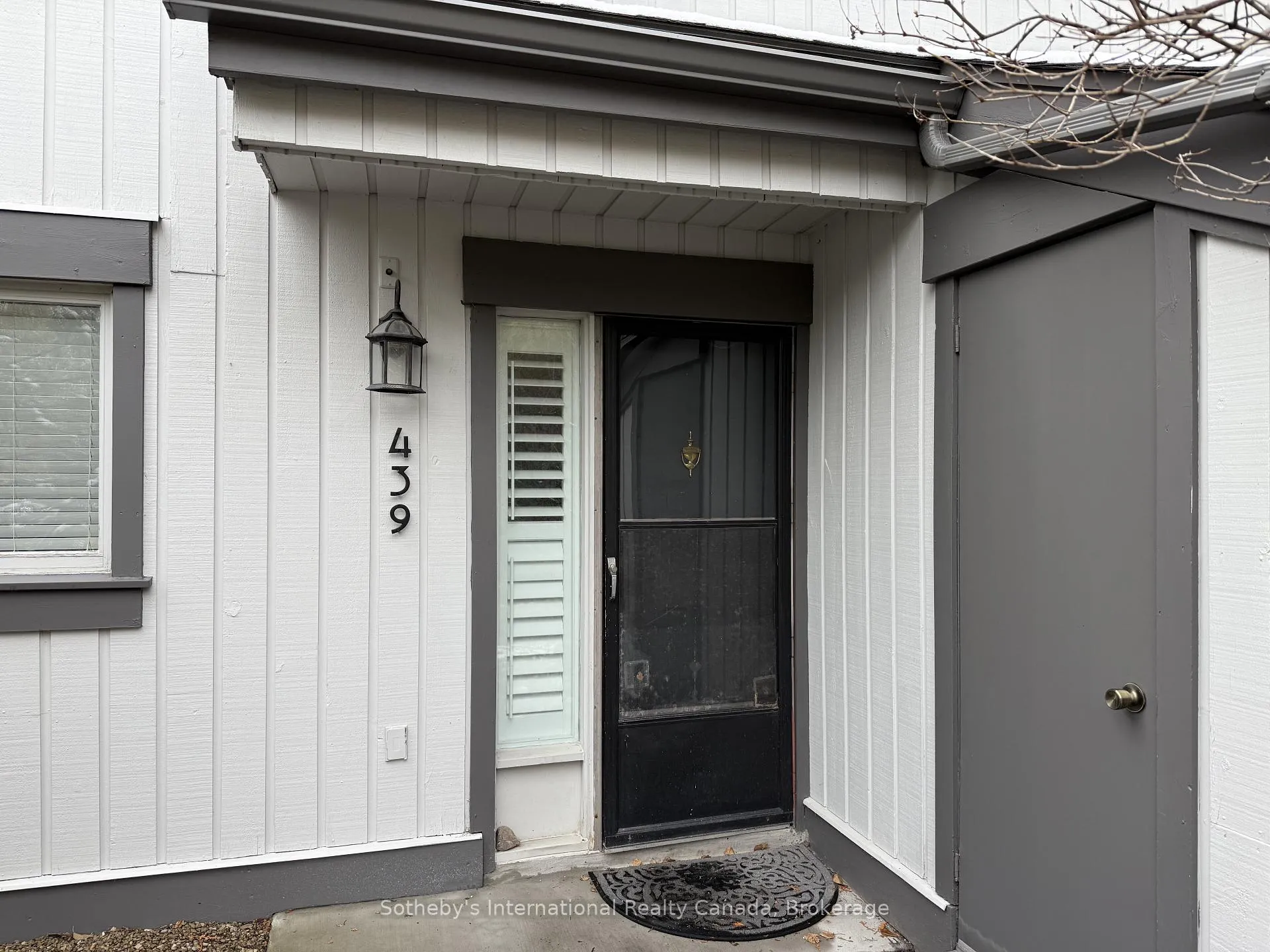 Photo 11 of 439 Oxbow Crescent, Collingwood — HOMEH