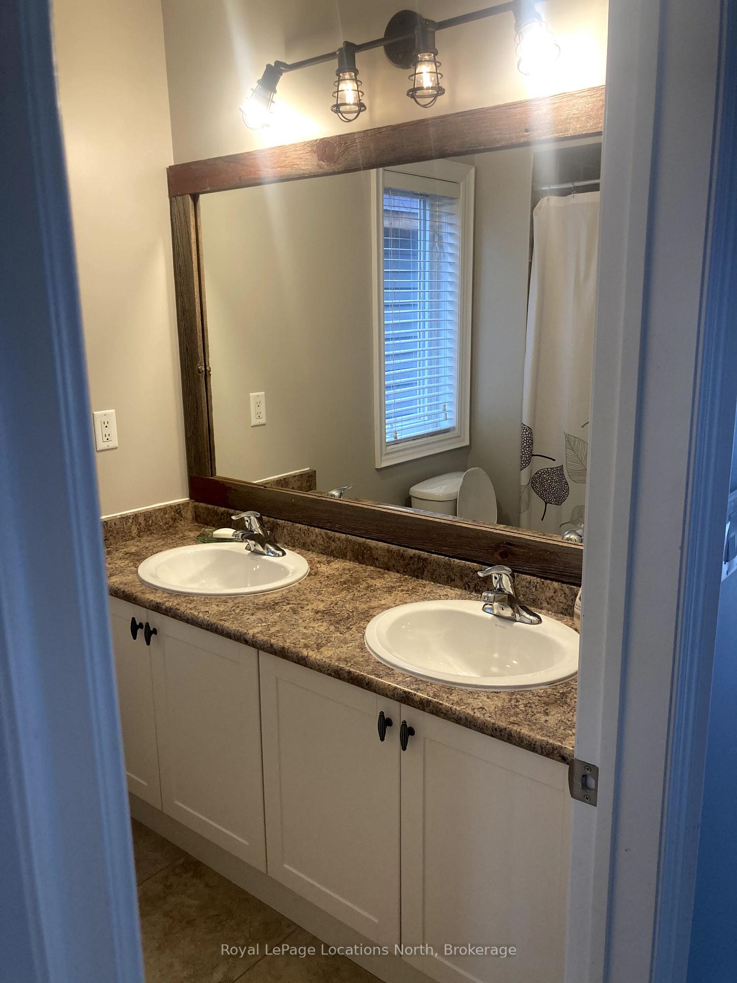 Photo 15 of Unit 16, 8 Wildrose Trail, Collingwood — HOMEH