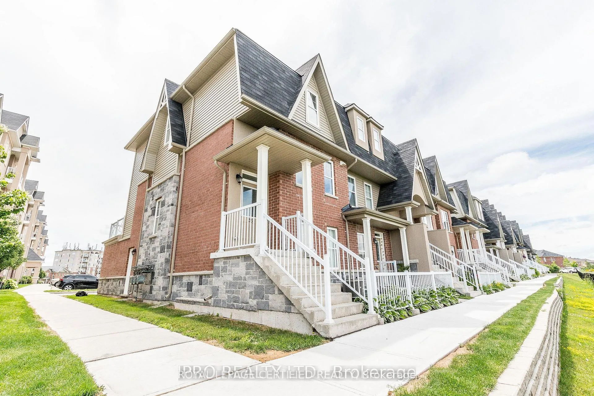 Front of Unit 133, 1380 Costigan Road