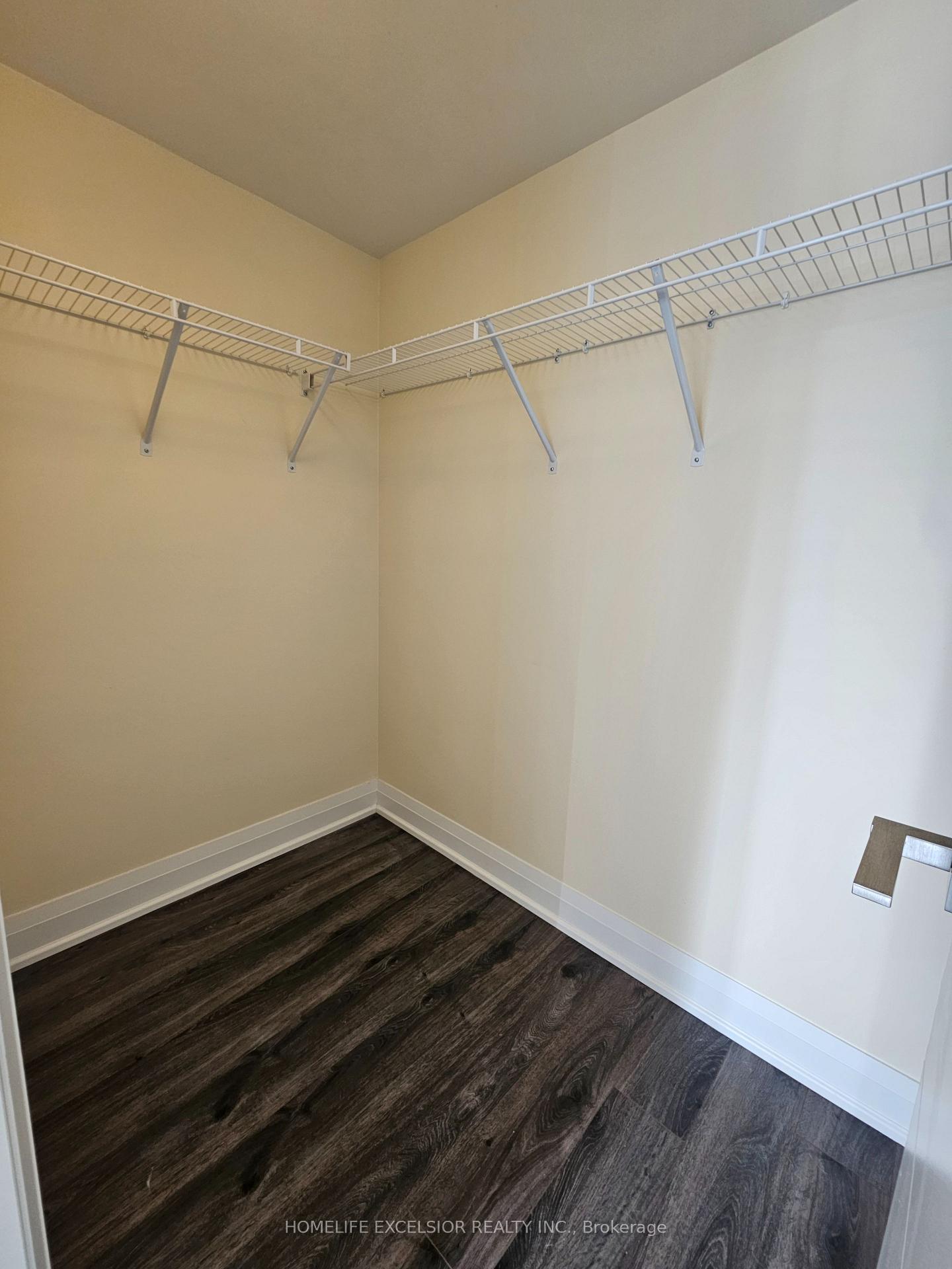 Photo 7 of Unit 715, 18 Uptown Drive, Markham, Unionville — HOMEH