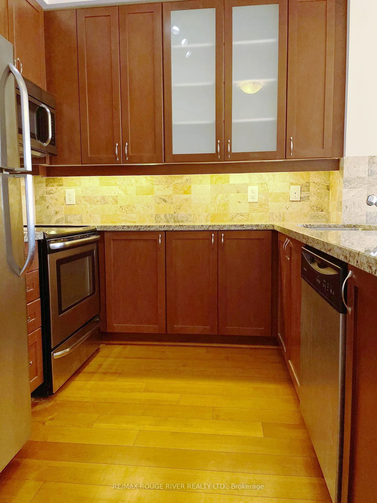 Photo 2 of Unit 319, 111 Upper Duke Crescent, Markham, Unionville — HOMEH
