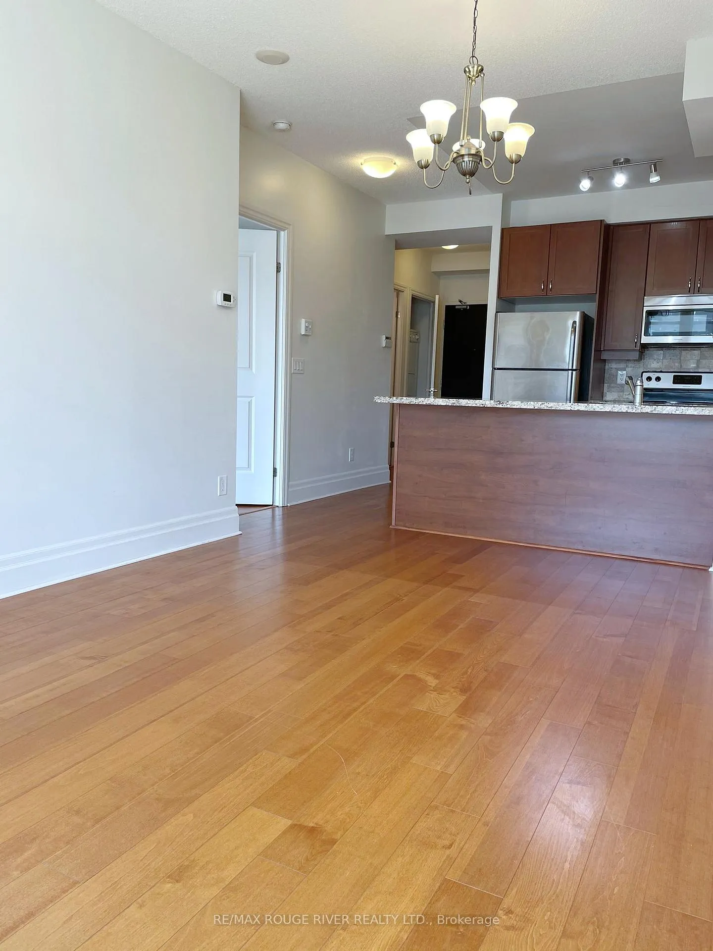 Photo 7 of Unit 319, 111 Upper Duke Crescent, Markham, Unionville — HOMEH