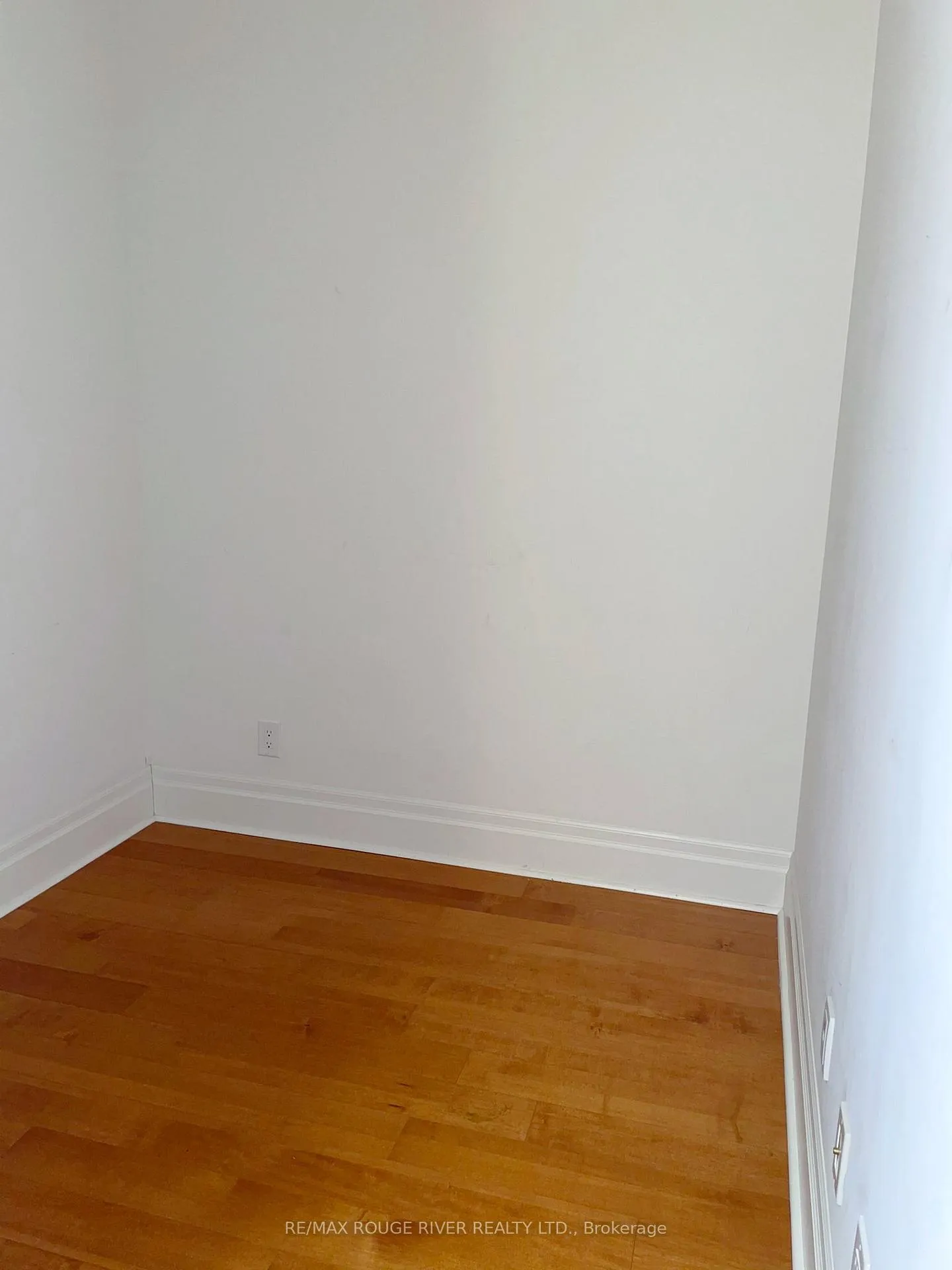 Photo 15 of Unit 319, 111 Upper Duke Crescent, Markham, Unionville — HOMEH