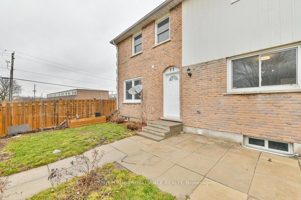 Photo 4 of Unit 77, 25 Tracey Park Drive, Belleville, Belleville Ward — HOMEH