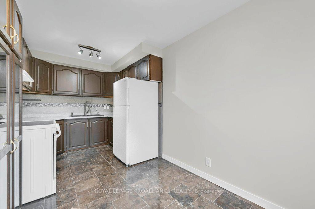 Photo 13 of Unit 77, 25 Tracey Park Drive, Belleville, Belleville Ward — HOMEH