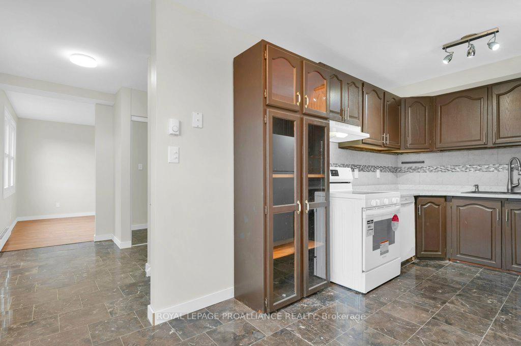 Photo 15 of Unit 77, 25 Tracey Park Drive, Belleville, Belleville Ward — HOMEH