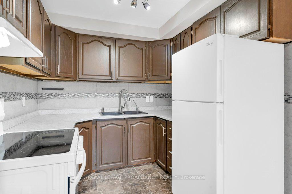 Photo 16 of Unit 77, 25 Tracey Park Drive, Belleville, Belleville Ward — HOMEH