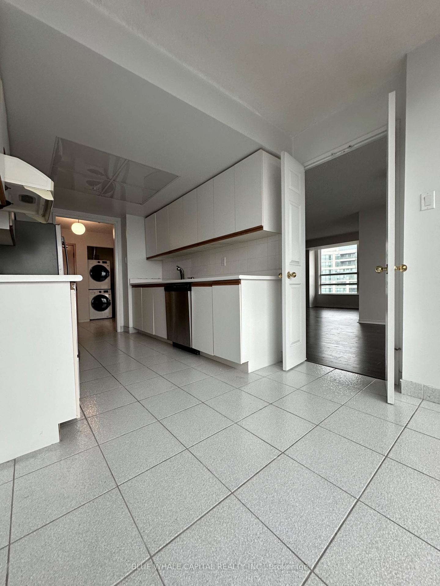 Photo 5 of Unit 1213, 7805 Bayview Avenue, Markham, Aileen-Willowbrook — HOMEH