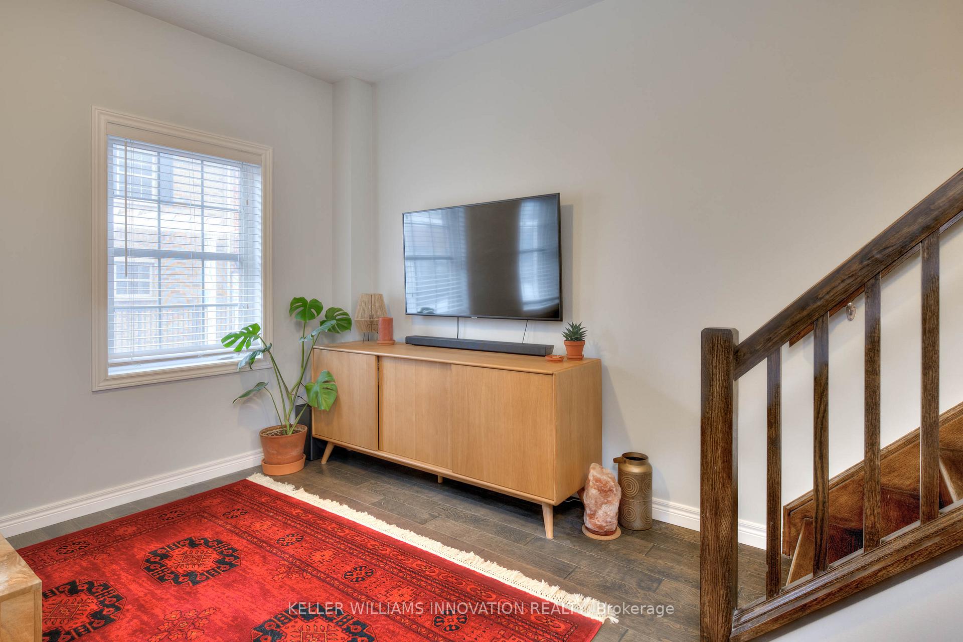 Photo 19 of 8 Cheltenham Mews, Kitchener — HOMEH