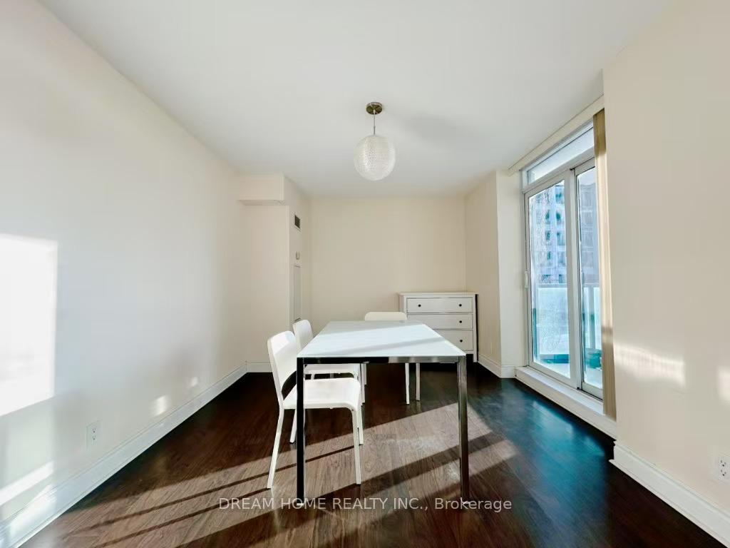 Photo 5 of Unit 215, 30 Clegg Road, Markham, Unionville — HOMEH