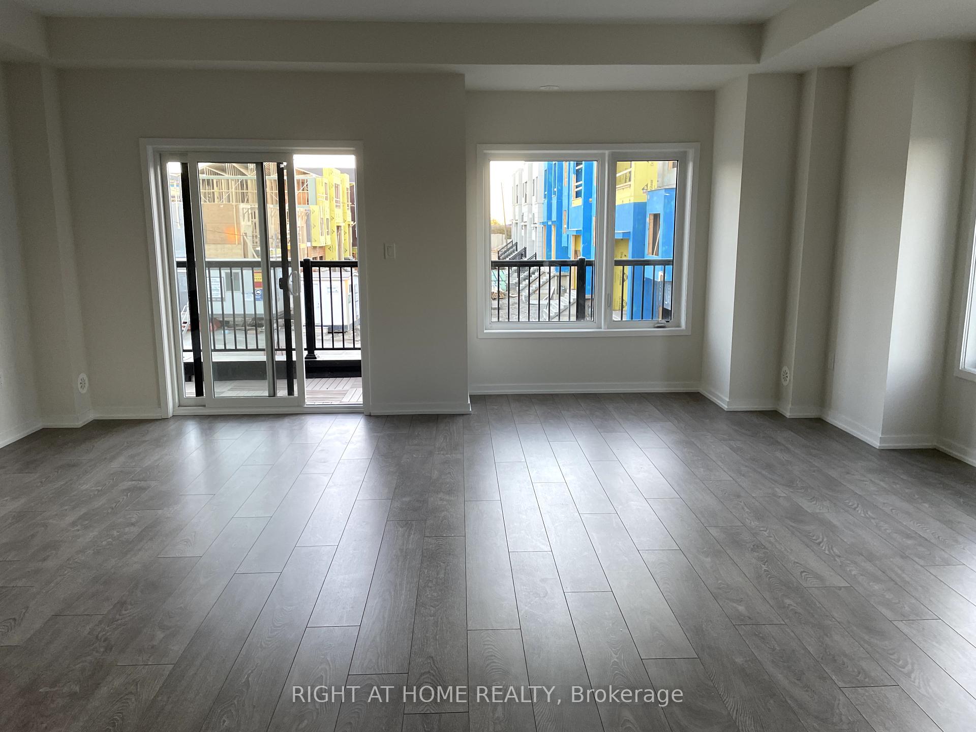 Photo 1 of Unit 148, 41 Landsbridge Street, Caledon, Bolton East — HOMEH