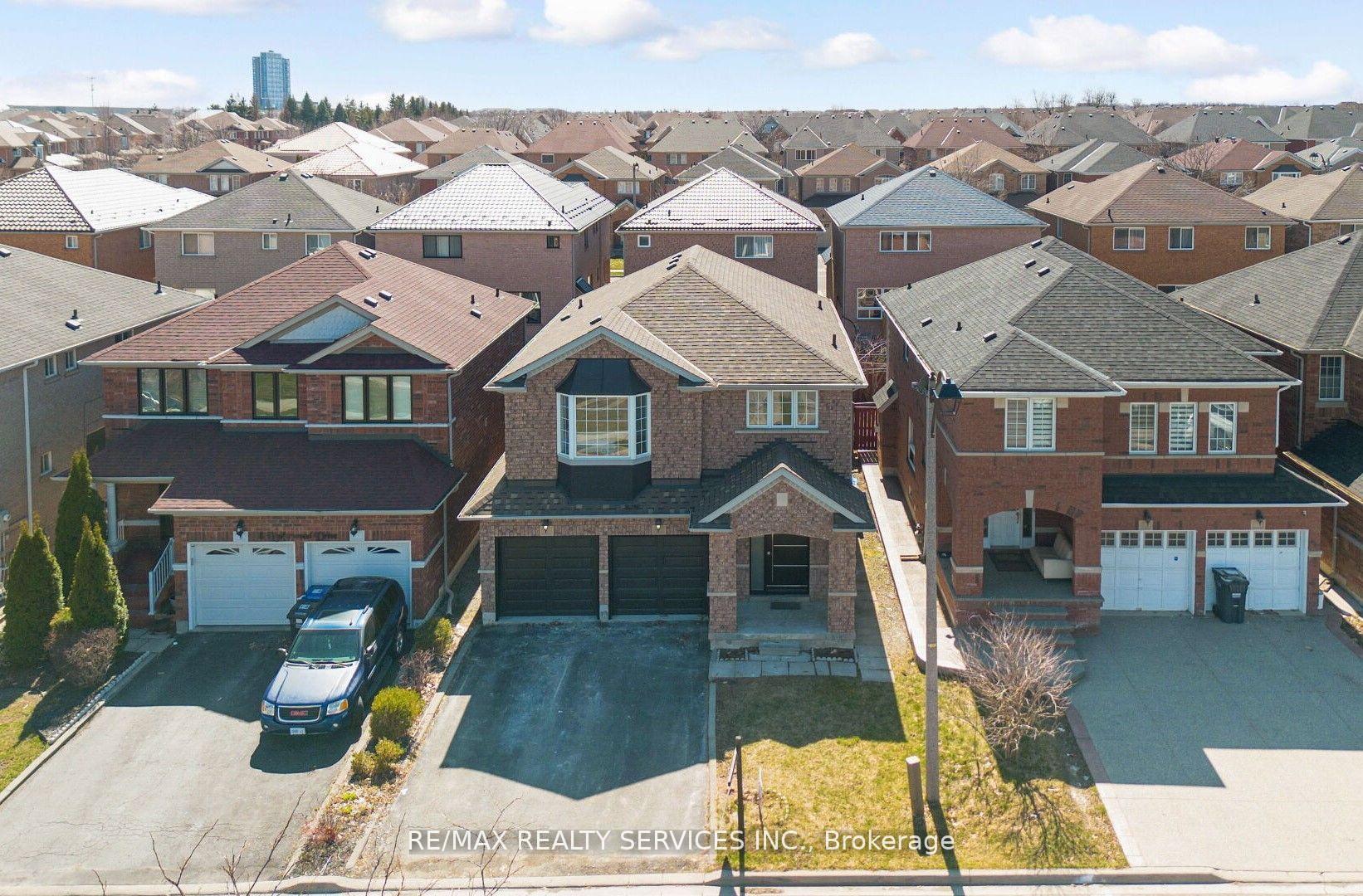 Front of 10 Linderwood Drive